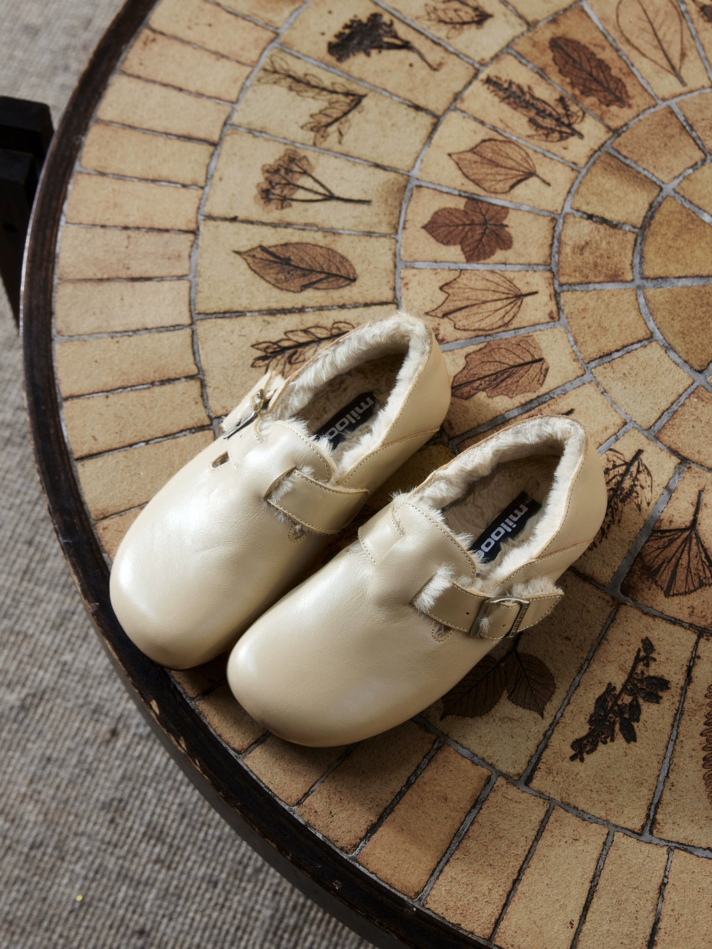 Milooey Vintage Leather Fleece Round Head Shoes