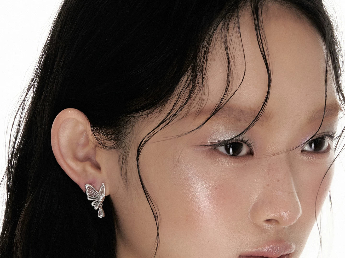 SUMIYAKI Niche Butterfly Earrings