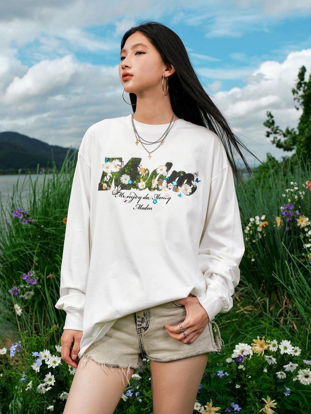 MEDM Garden Daisy Butterfly Print Casual Crew Neck Long Sleeve