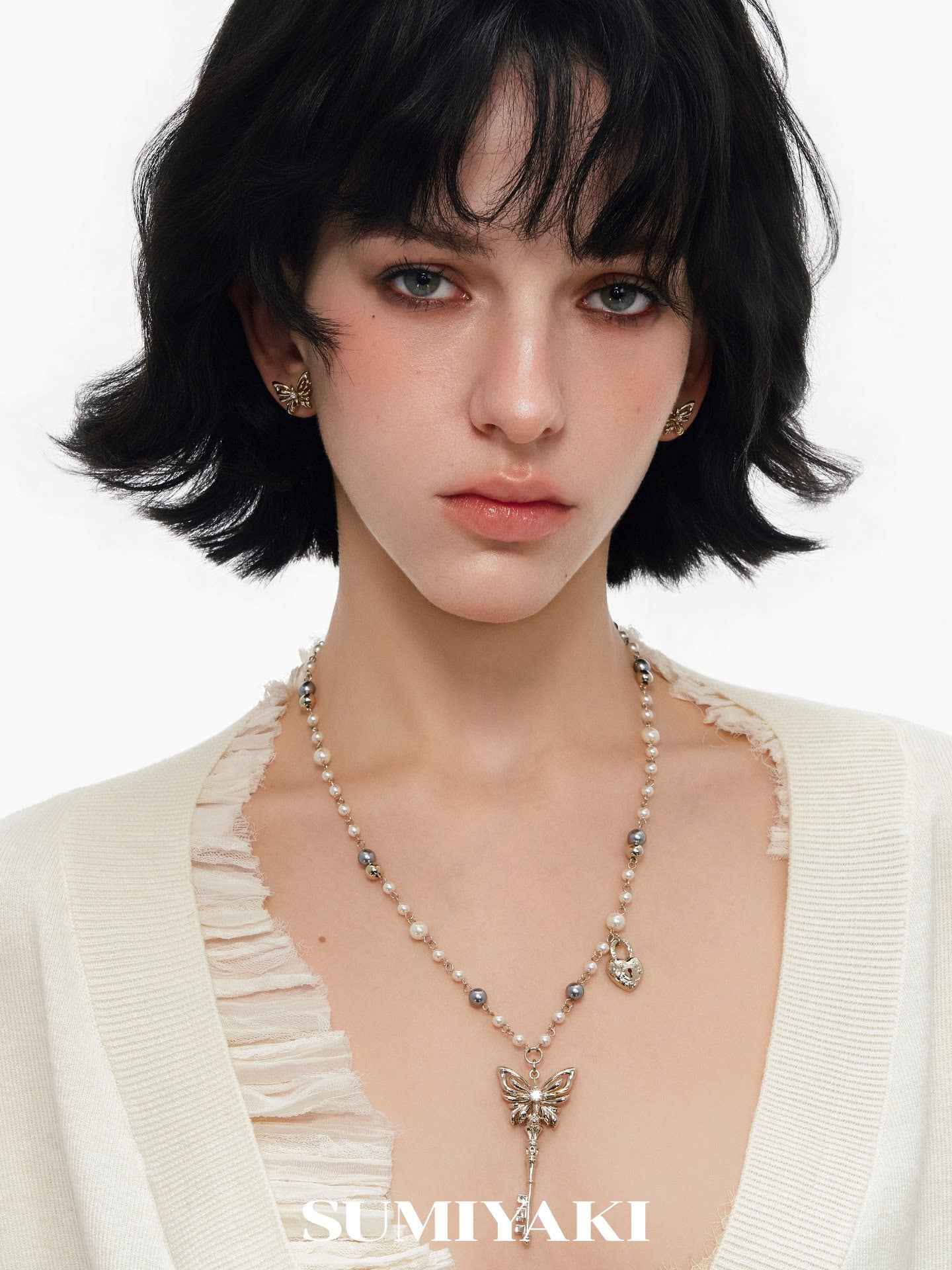 SUMIYAKI Three-dimensional Hollow Butterfly Earrings