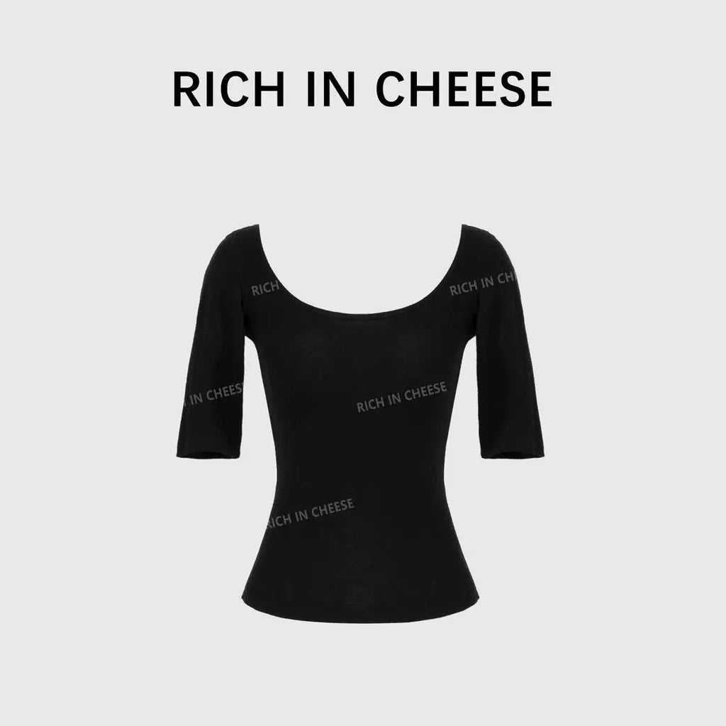 RICH IN CHEESE Slim-fit U-neck Minimalist Skirt Set