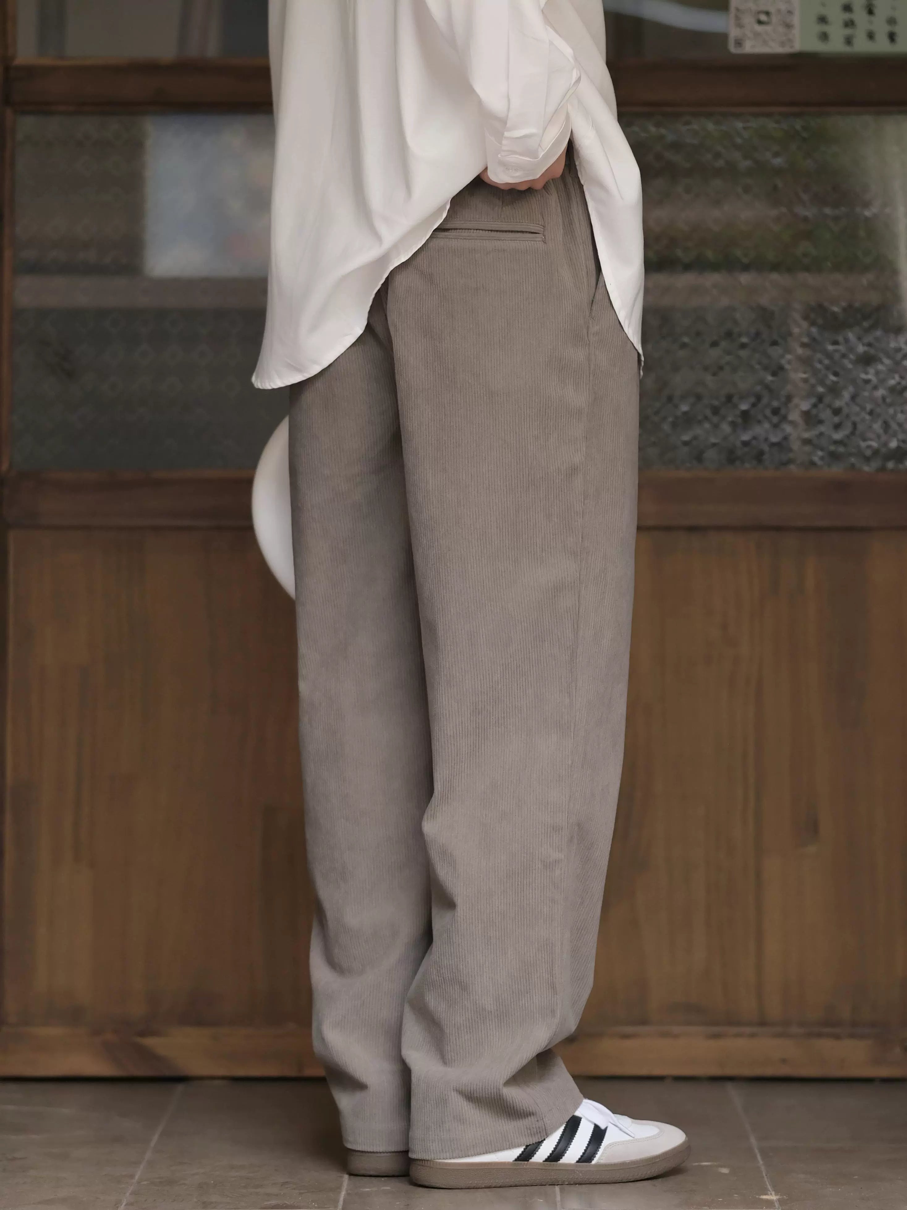 DESICCANT Corduroy Micro-cone Straight Slacks