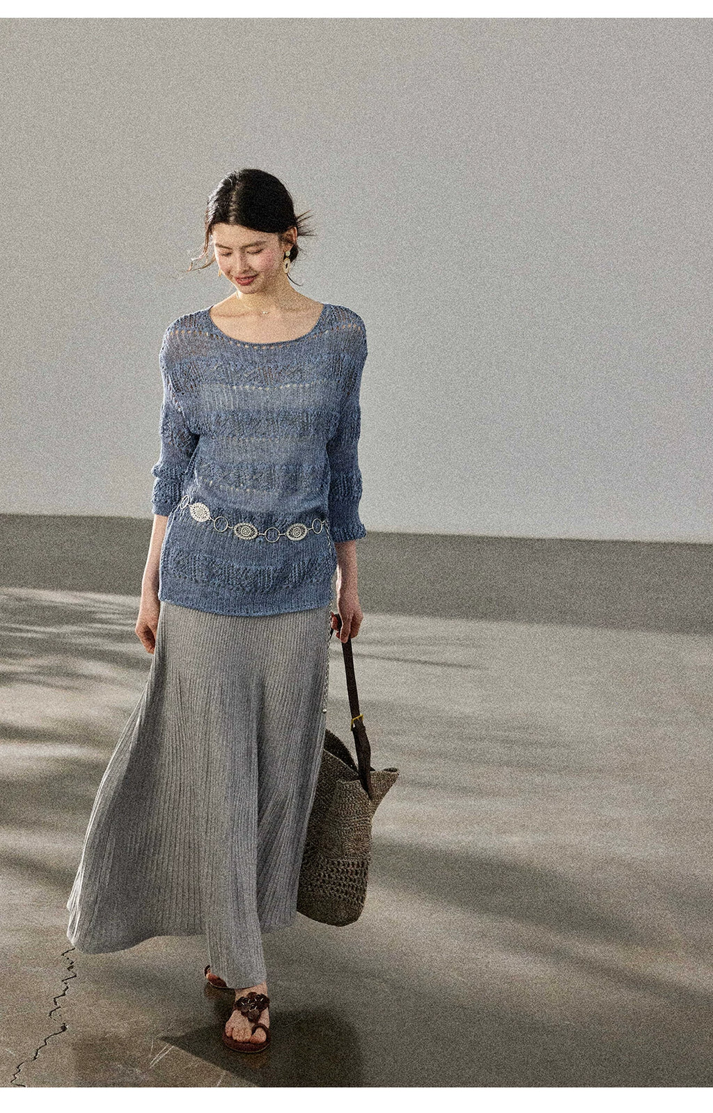 TYANG Round Neck Hollow Light and Loose Long Sleeves