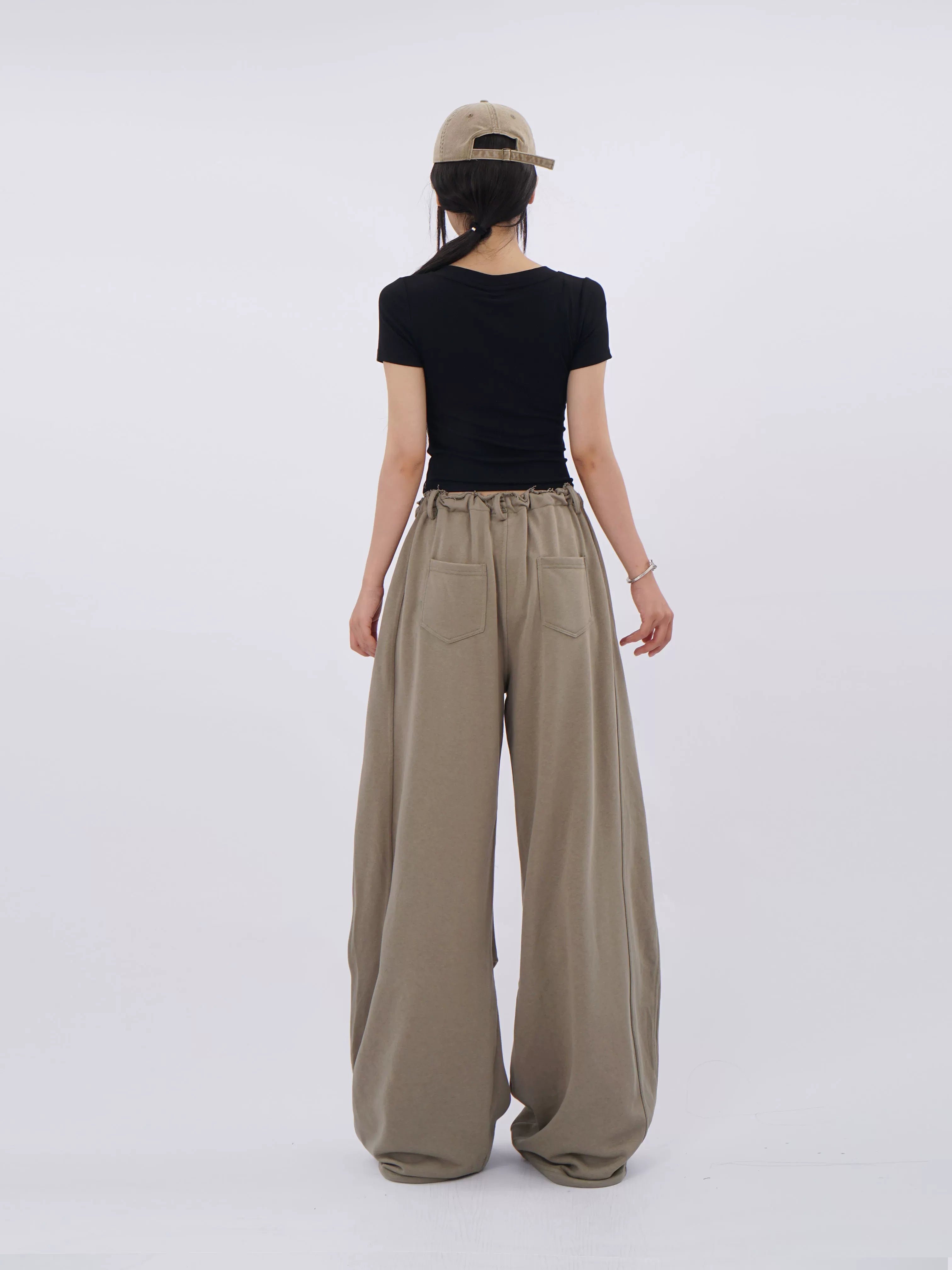 SAMUSAN Pleated Waist Tooling Sweatpants