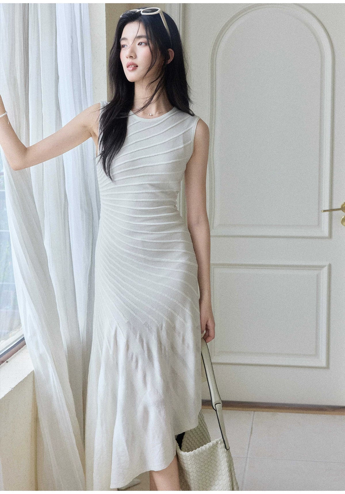TYANG High-end Temperament Sleeveless Diagonal Pleated Dress
