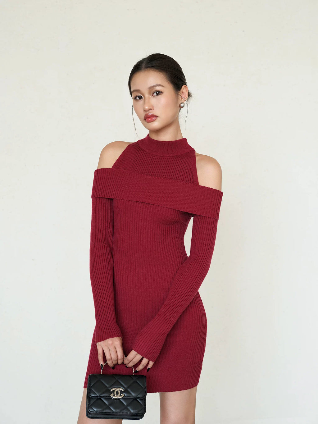 Ousph Semi-turtleneck Off-the-shoulder Long-sleeved Knitted Dress