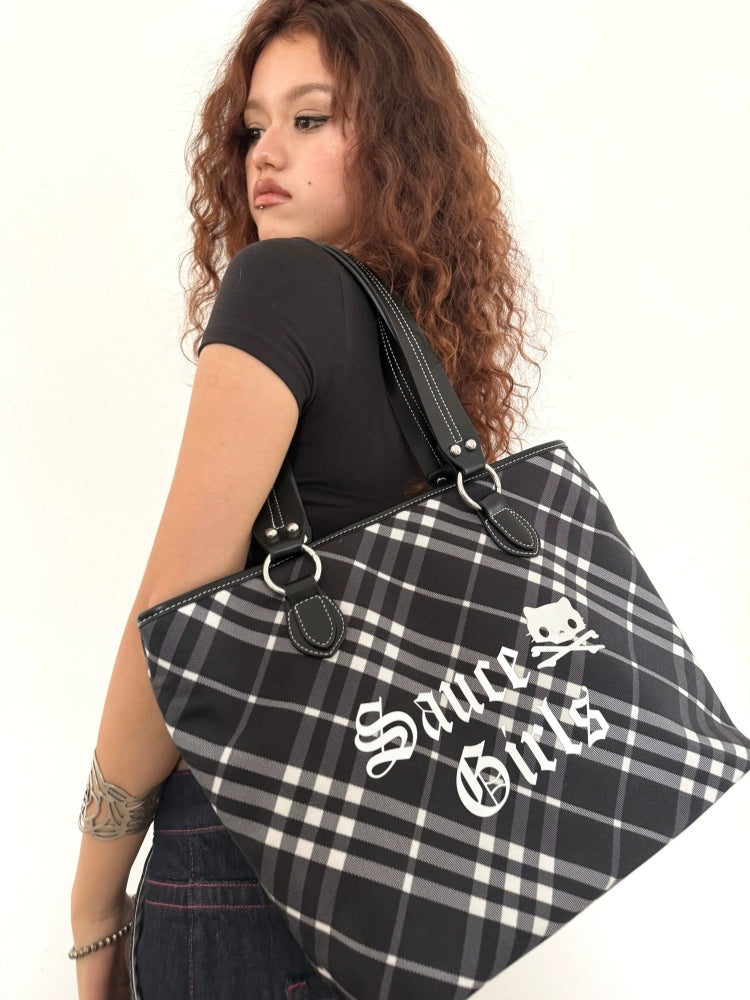 SAUCE Letter-printed Plaid Shoulder Commuter Tote Bag