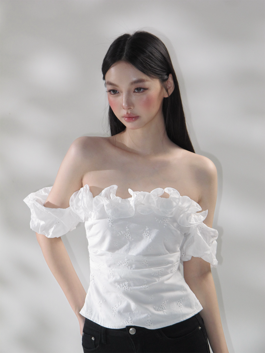 WITHMIN Temperament Three-dimensional Lace Thin Off-the-shoulder Tee