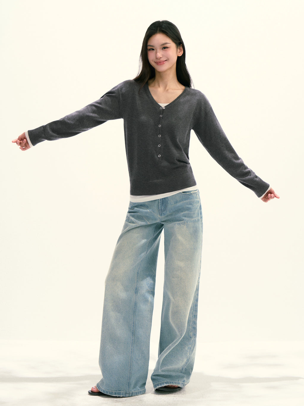 Ariseism Knitted Cardigan V-neck Cardigan