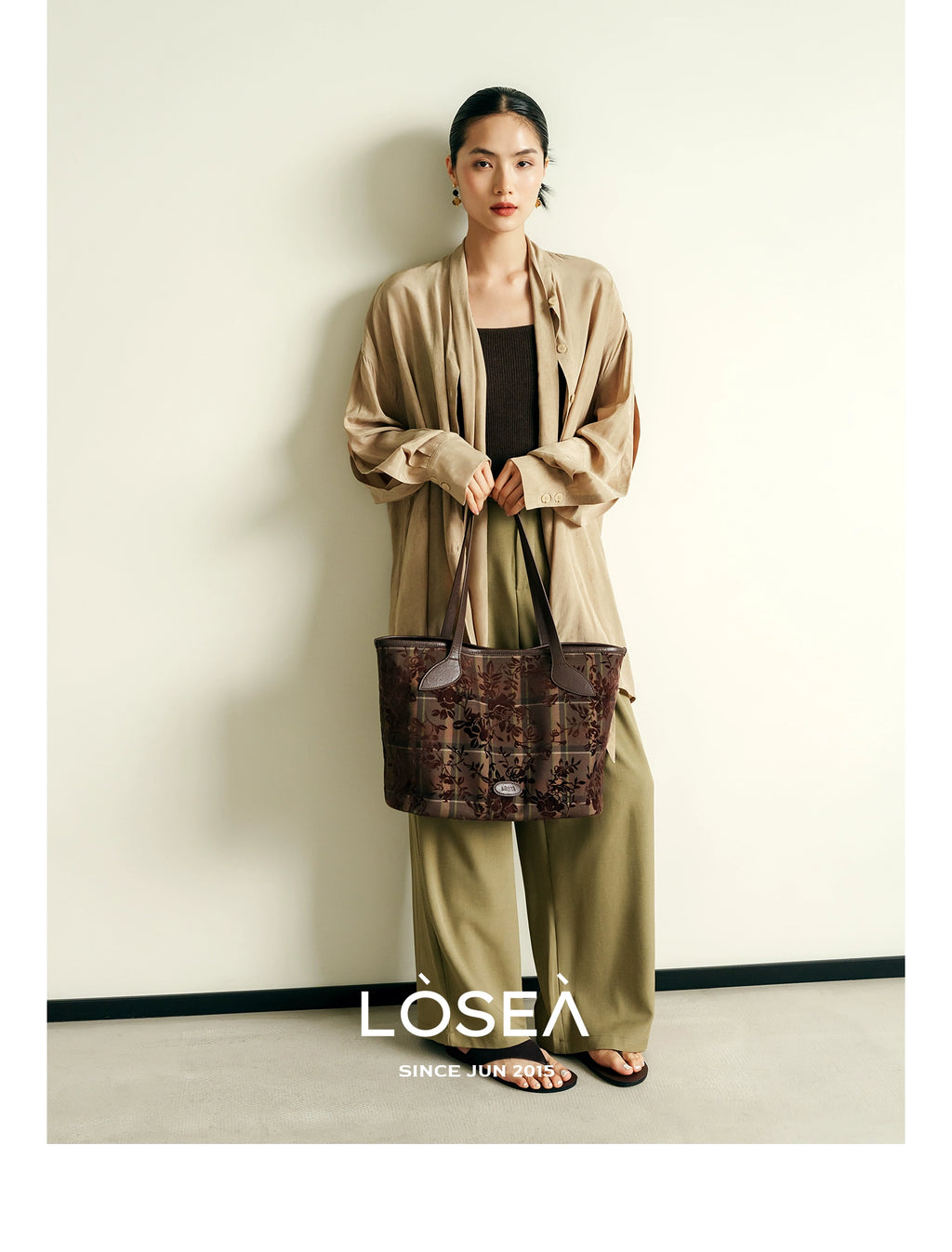 LOSEA "All Things Grow" Tie-dye flocking large-capacity tote bag