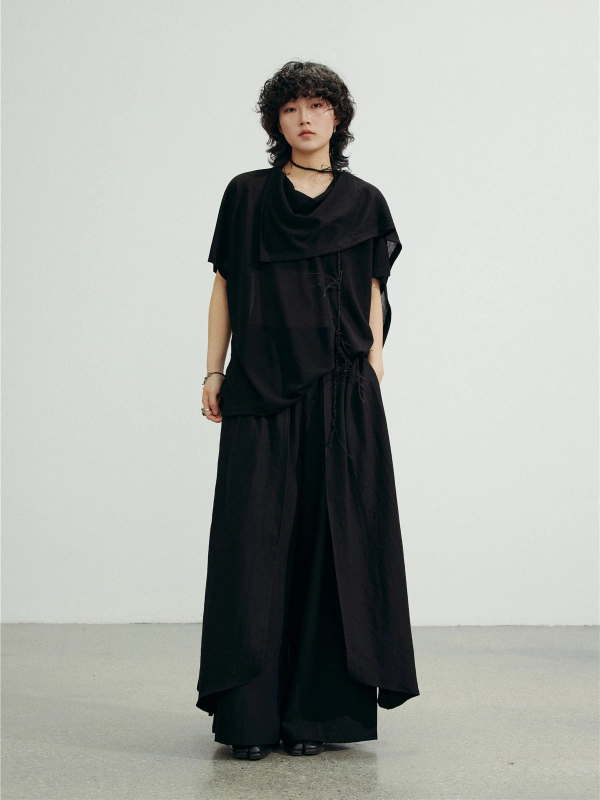 SUNYVONNE V-neck Irregular Ice Silk Knitted Shawl Tee