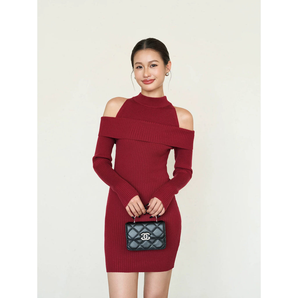 Ousph Semi-turtleneck Off-the-shoulder Long-sleeved Knitted Dress