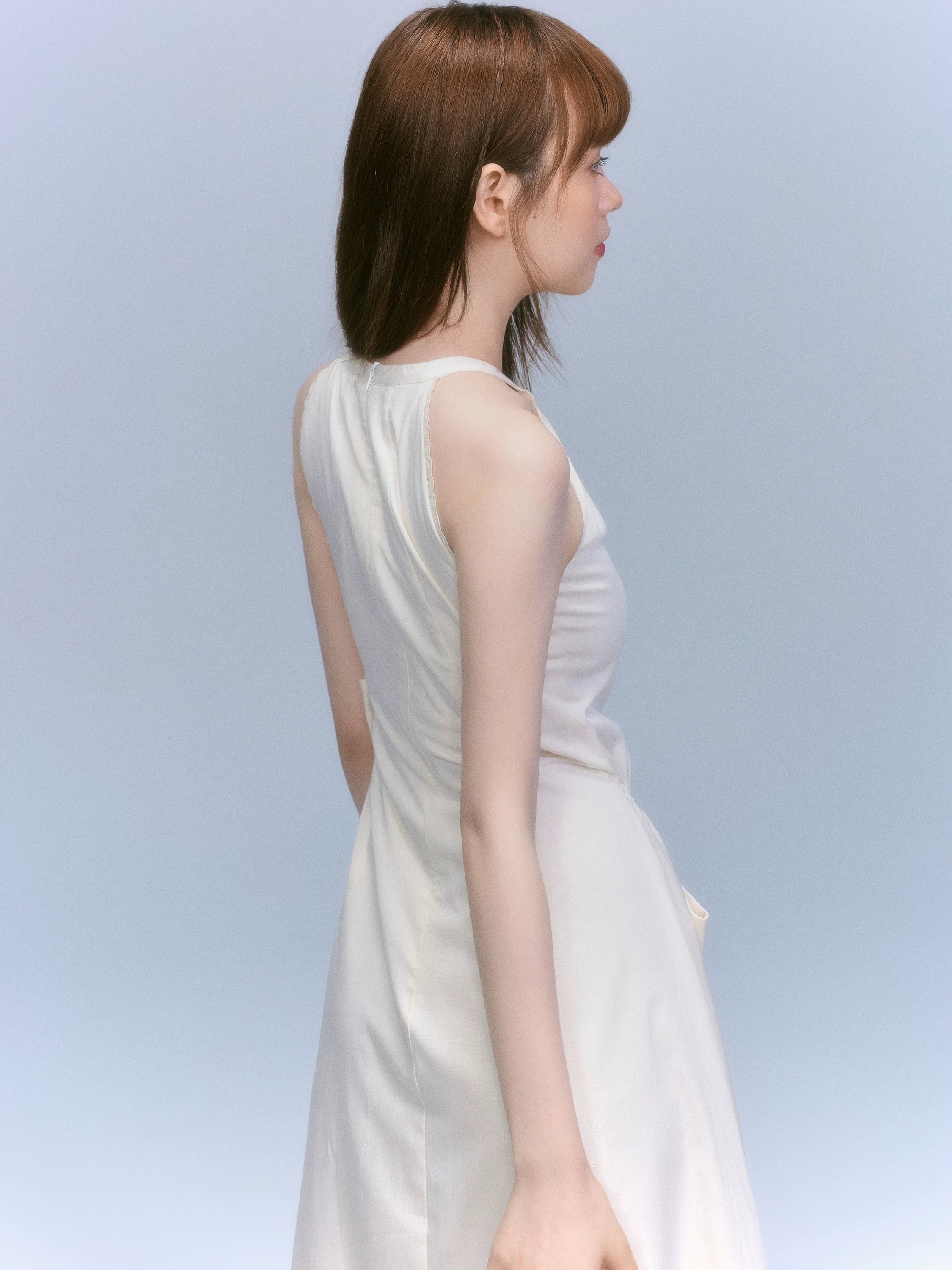 LOST FOREST Sleeveless Slim-fitting Bow Asymmetrical Dress