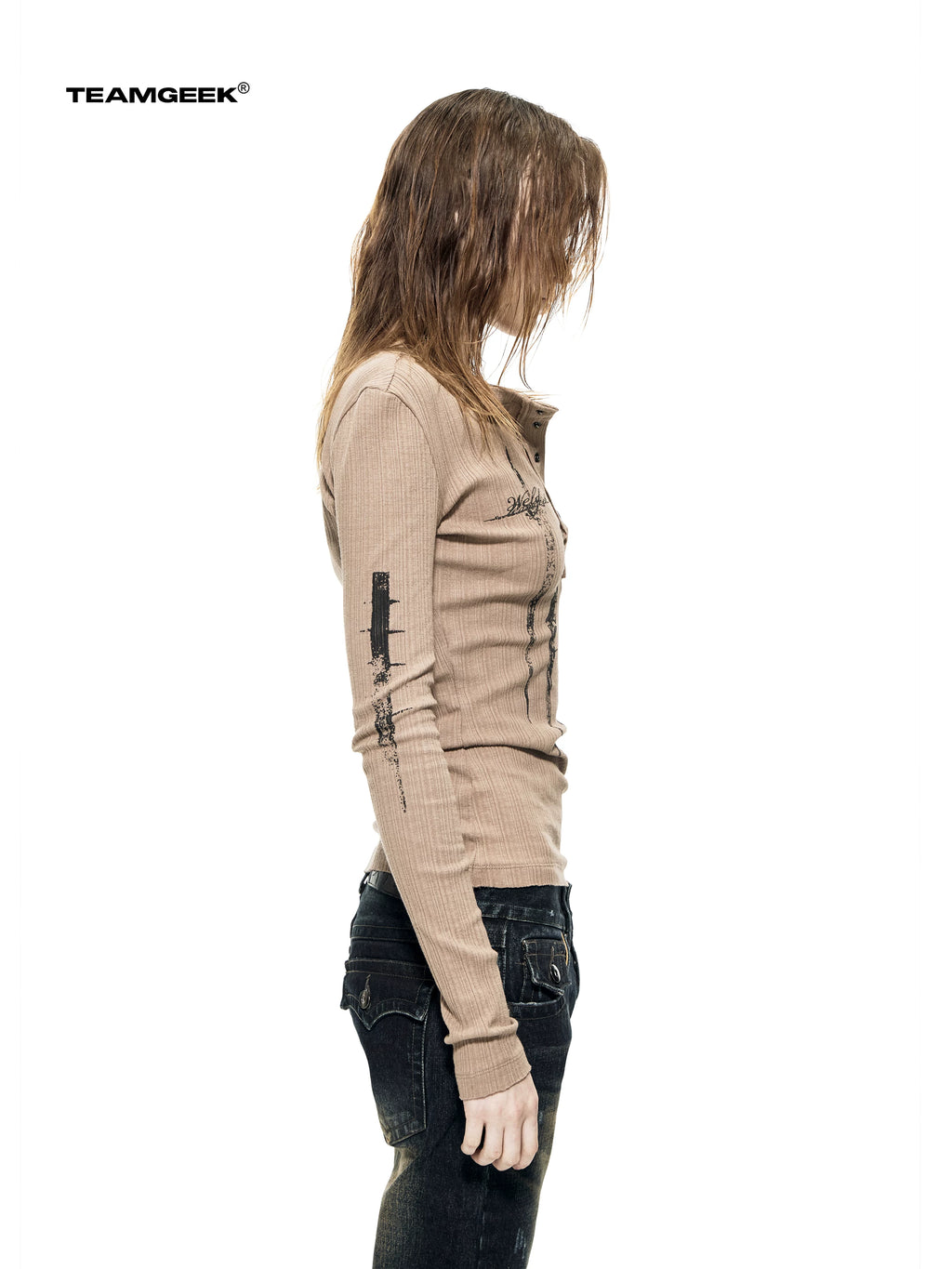 TEAMGEEK Weapon Totem Print Slim Sleeve