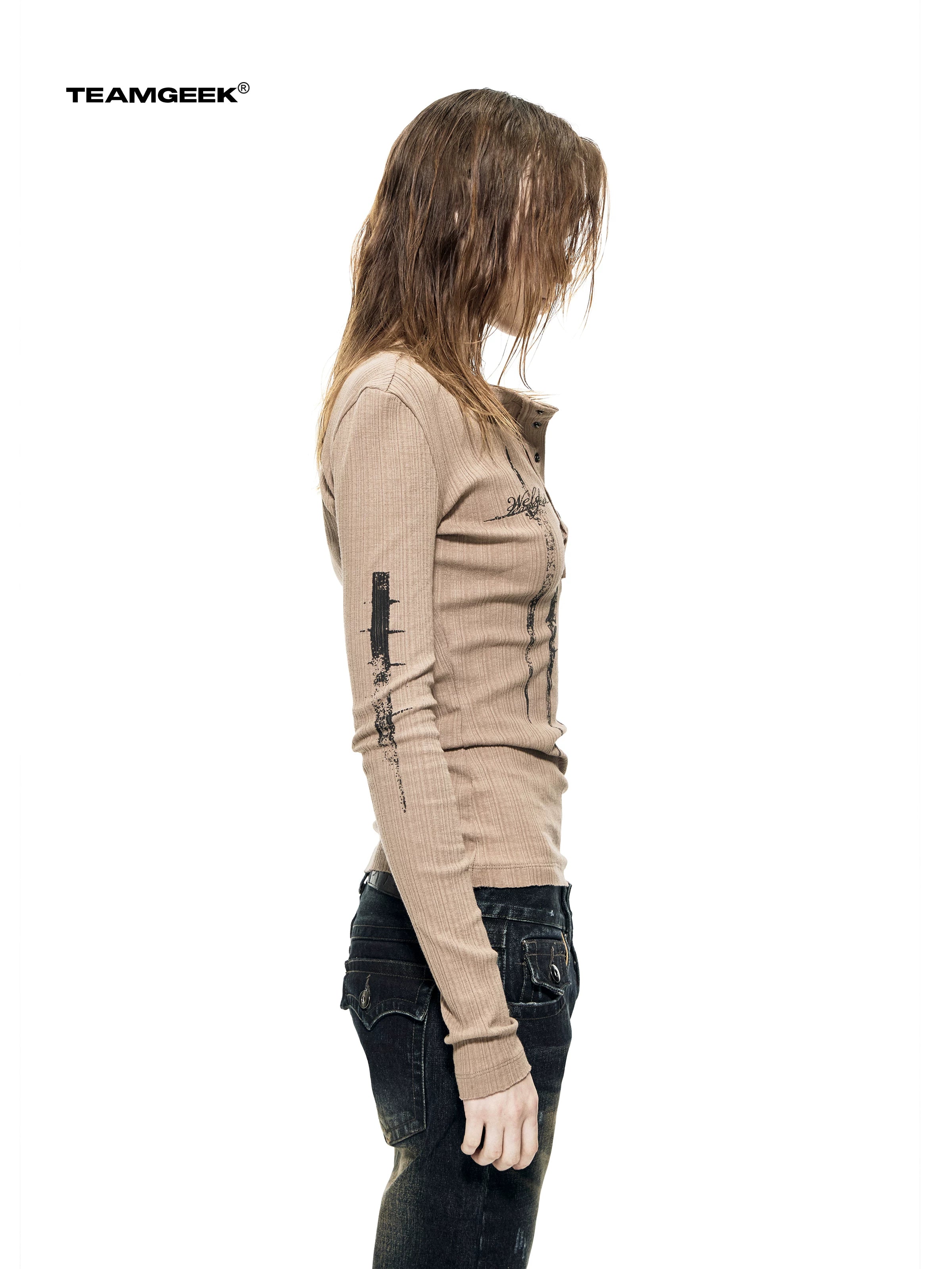 TEAMGEEK Weapon Totem Print Slim Sleeve
