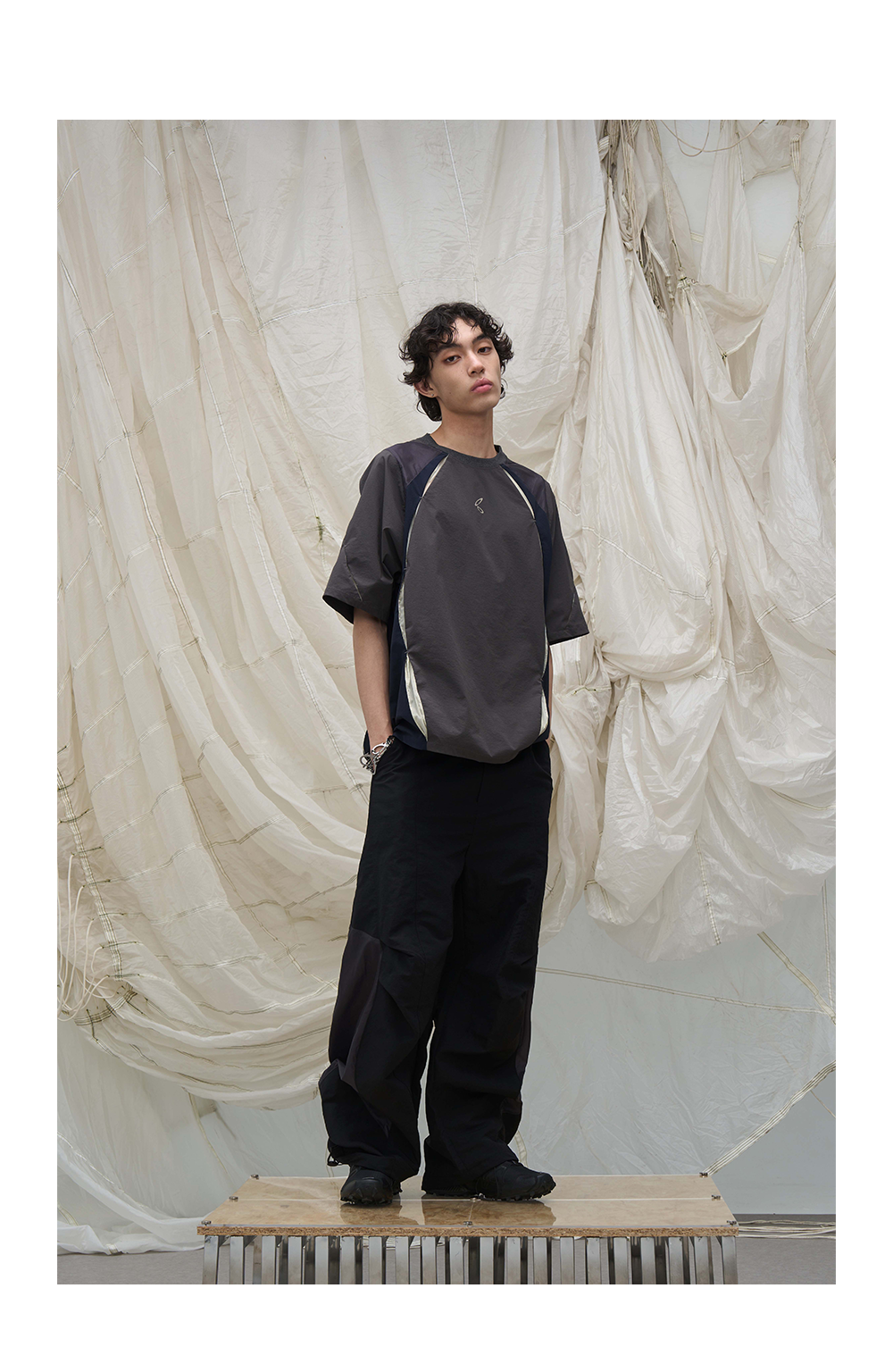 RELABEL Contrasting Color Splicing Cool Feeling Quick Drying Casual Tee
