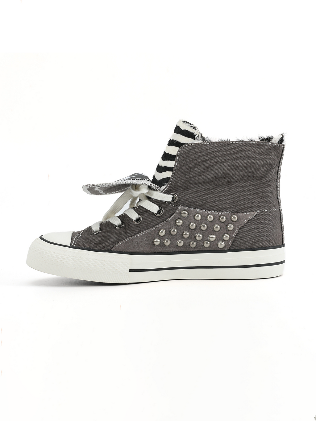 NumbAsia Zebra Pattern Star Print Rivet Canvas Shoes