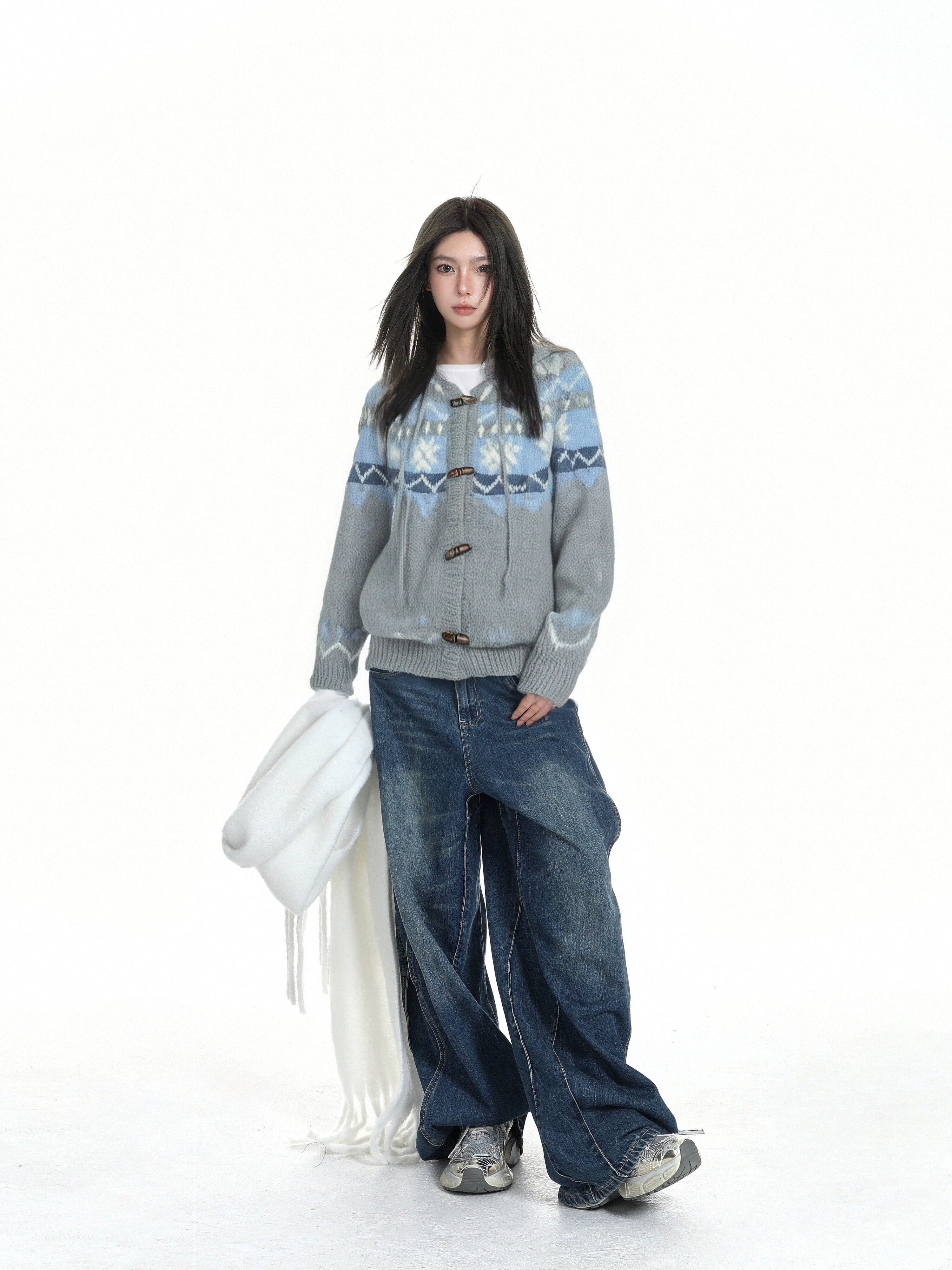 KDASE Horn Buckle Lazy Thickened Knitted Cardigan