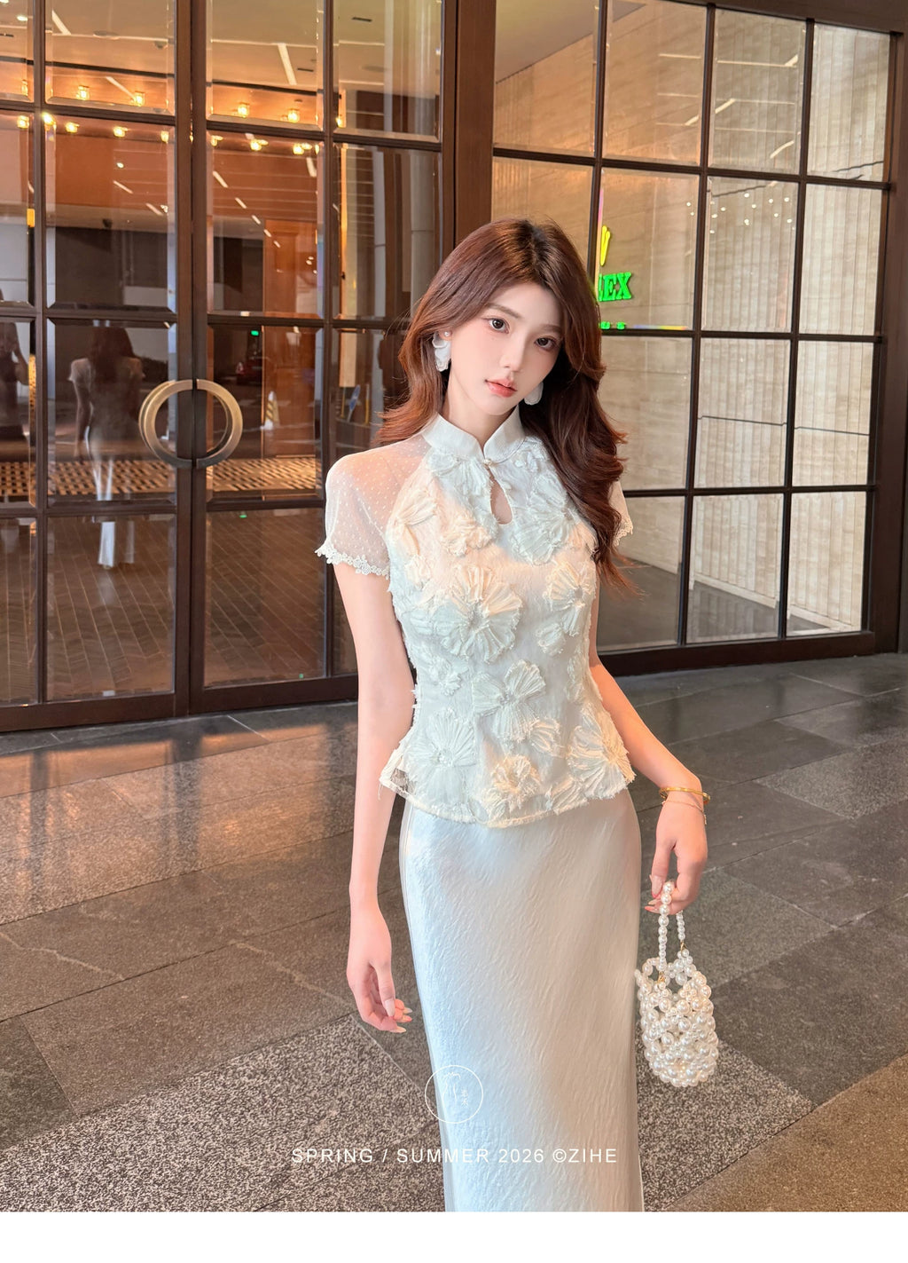 ZIHE Lace Three-dimensional Flower Top Satin Skirt Set