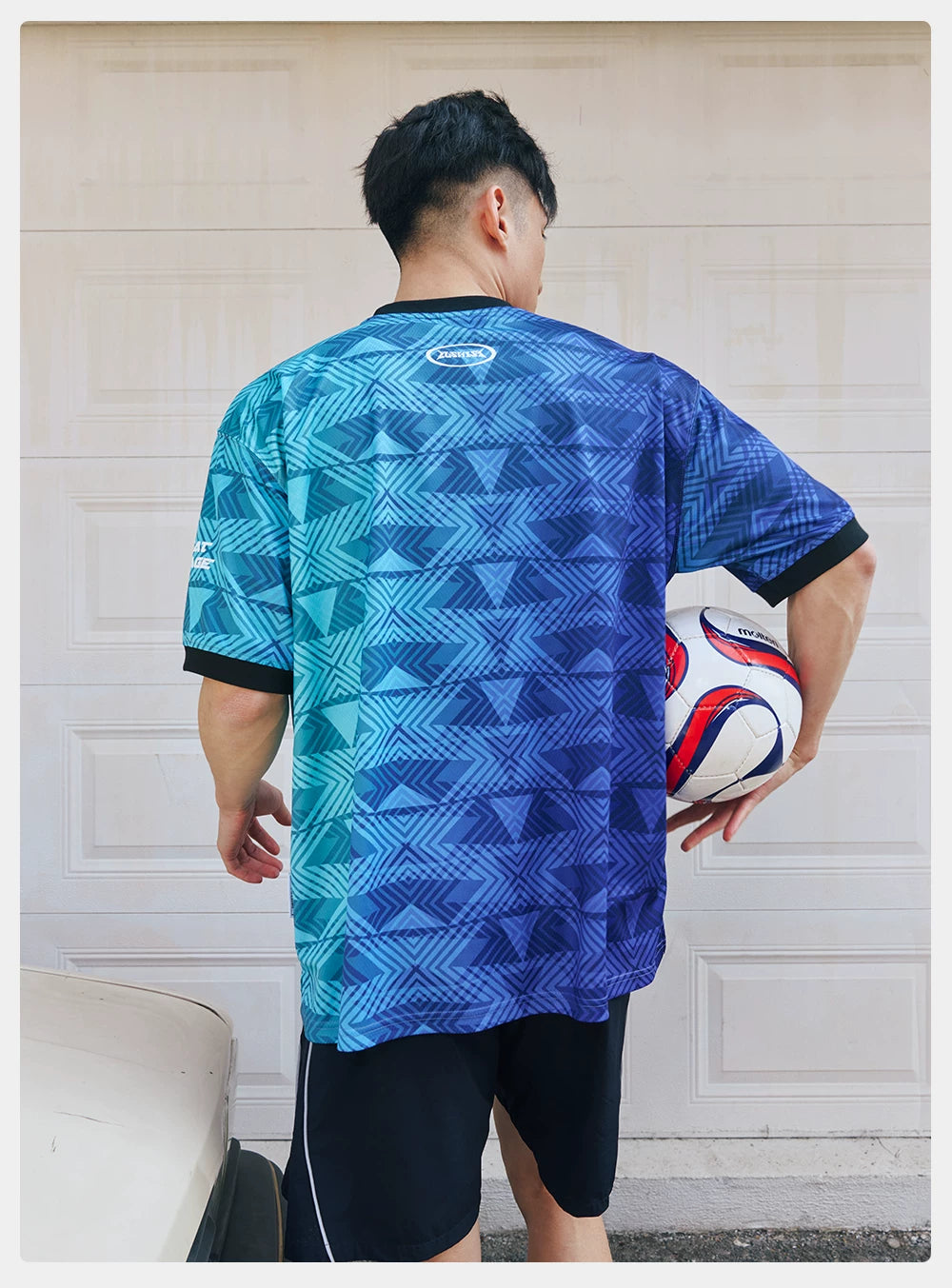 LUSHISI Retro Casual Cool Tee