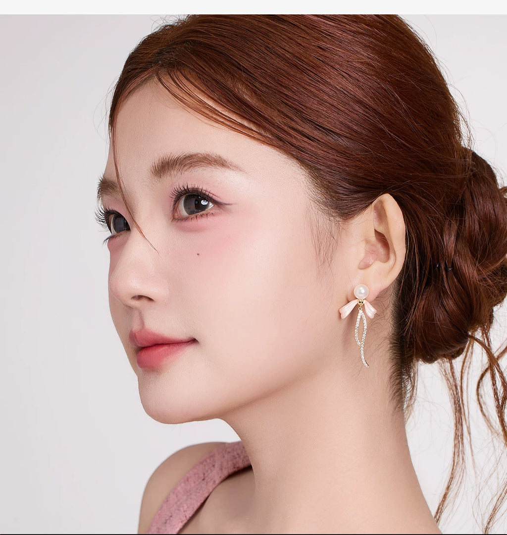 DODOGOGO Bow Pearl Fringed Earrings