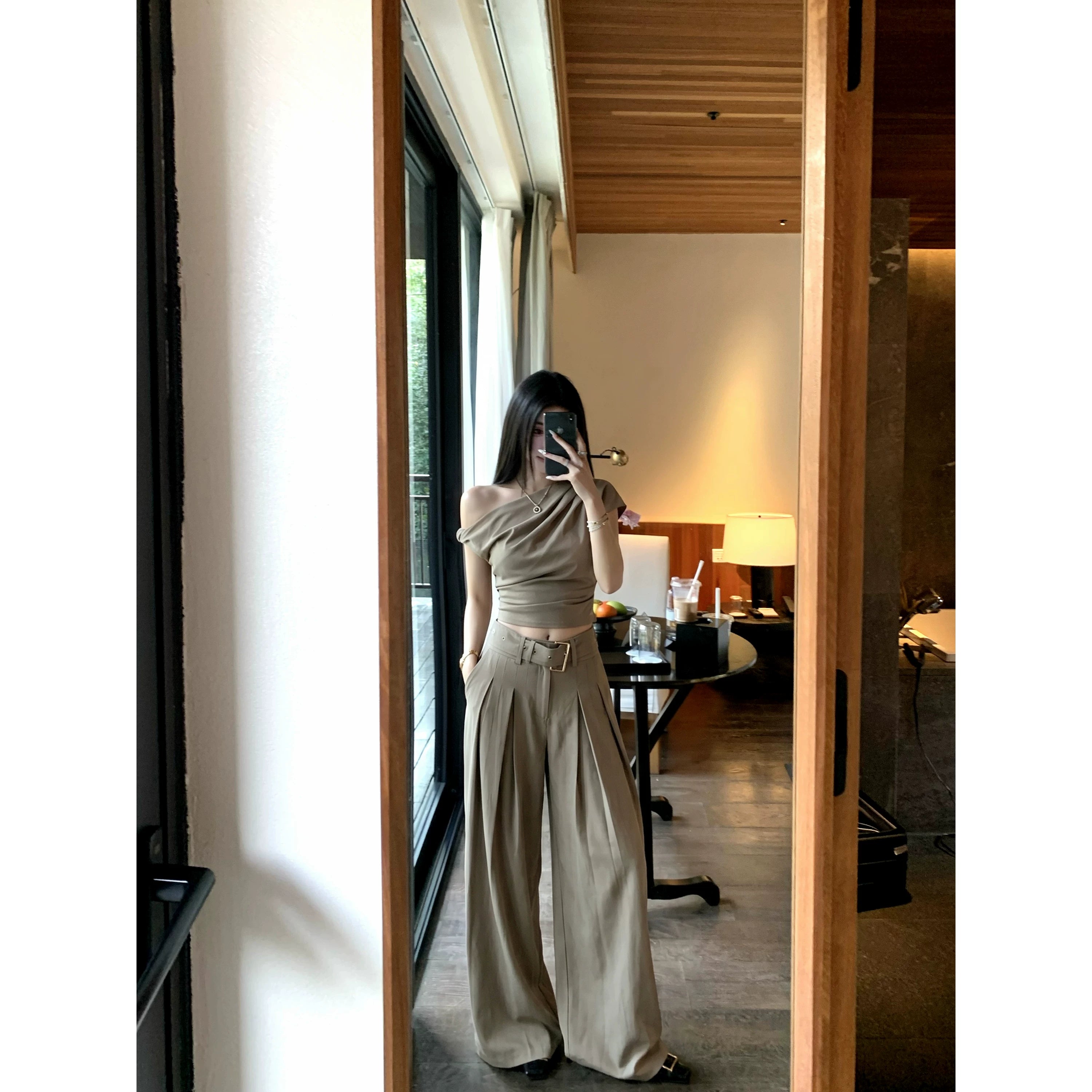Barb Chill Slash Shoulder Top Casual Wide Leg Pants Temperament Set