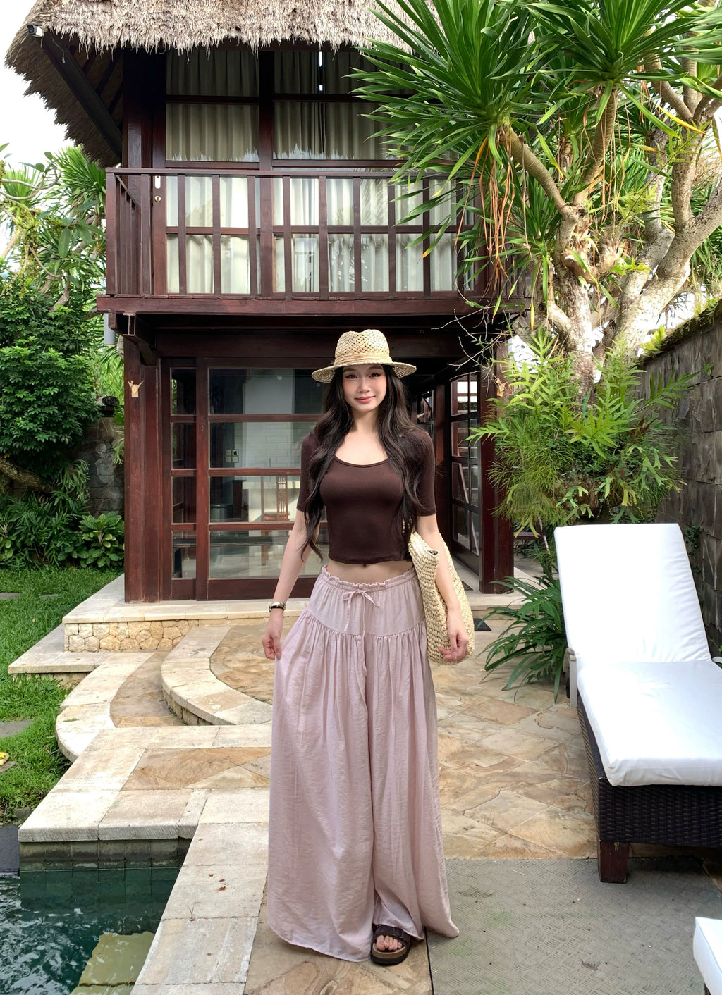WITHMIN Low-rise Slim Pleated Wide-leg Pants