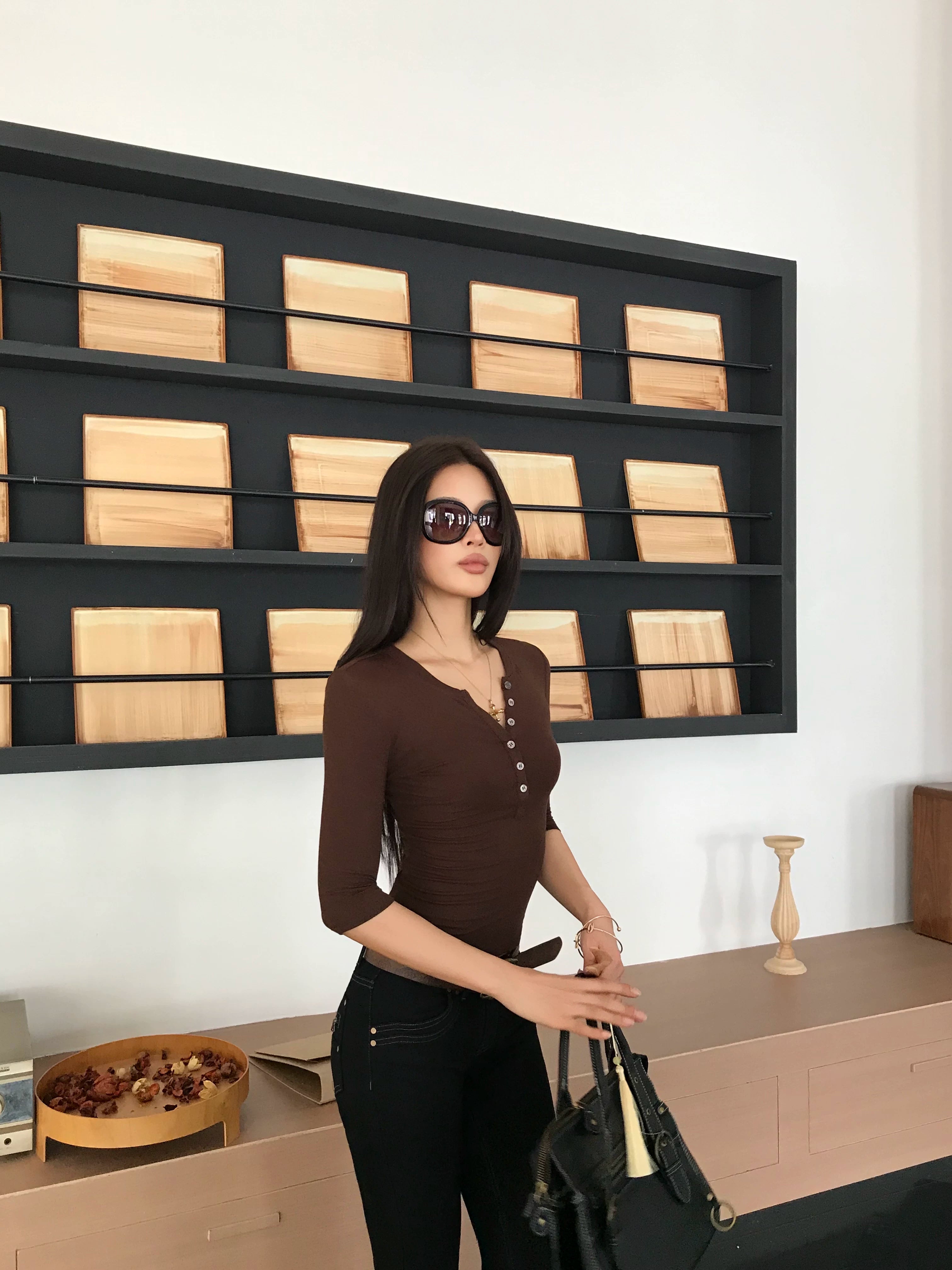 Audwyn Henry Gets A Slim Tee