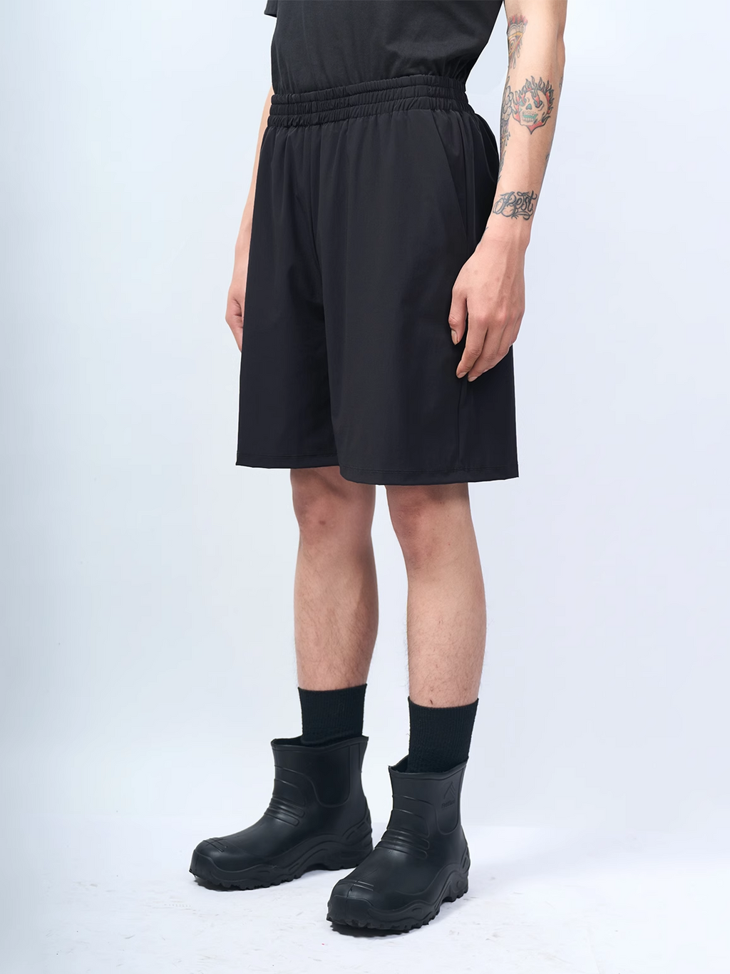 ETHEREAL PRODUCTION Waterproof Quick-drying Light Sports and Leisure Loose Shorts