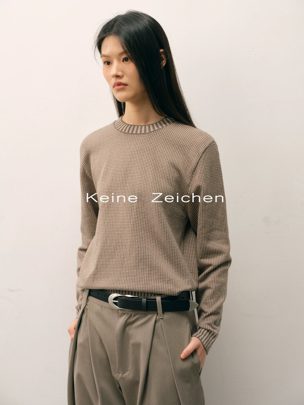 NO LOGO Fine Plaid Corrugated Jacquard Knitted Sweater