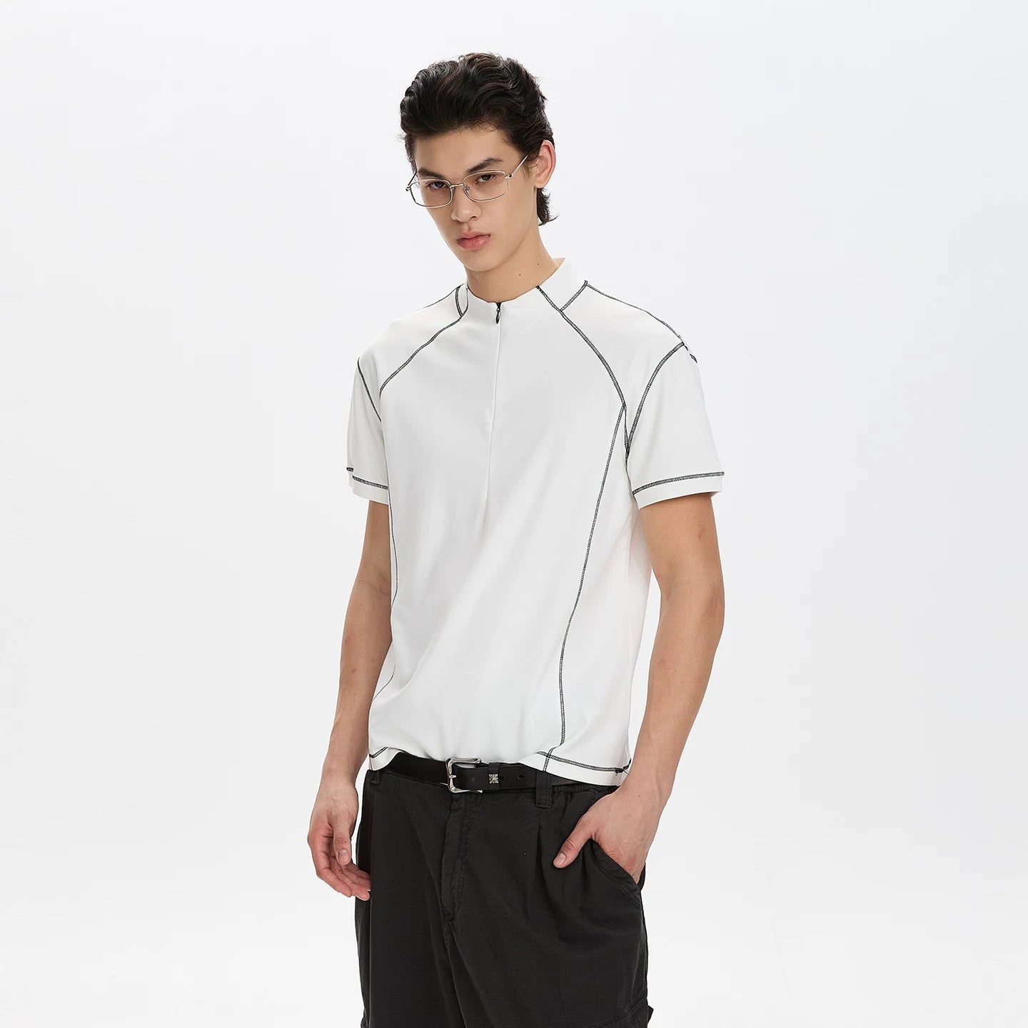 A PUEE Open Line Half Zipper Front Shoulder Tee