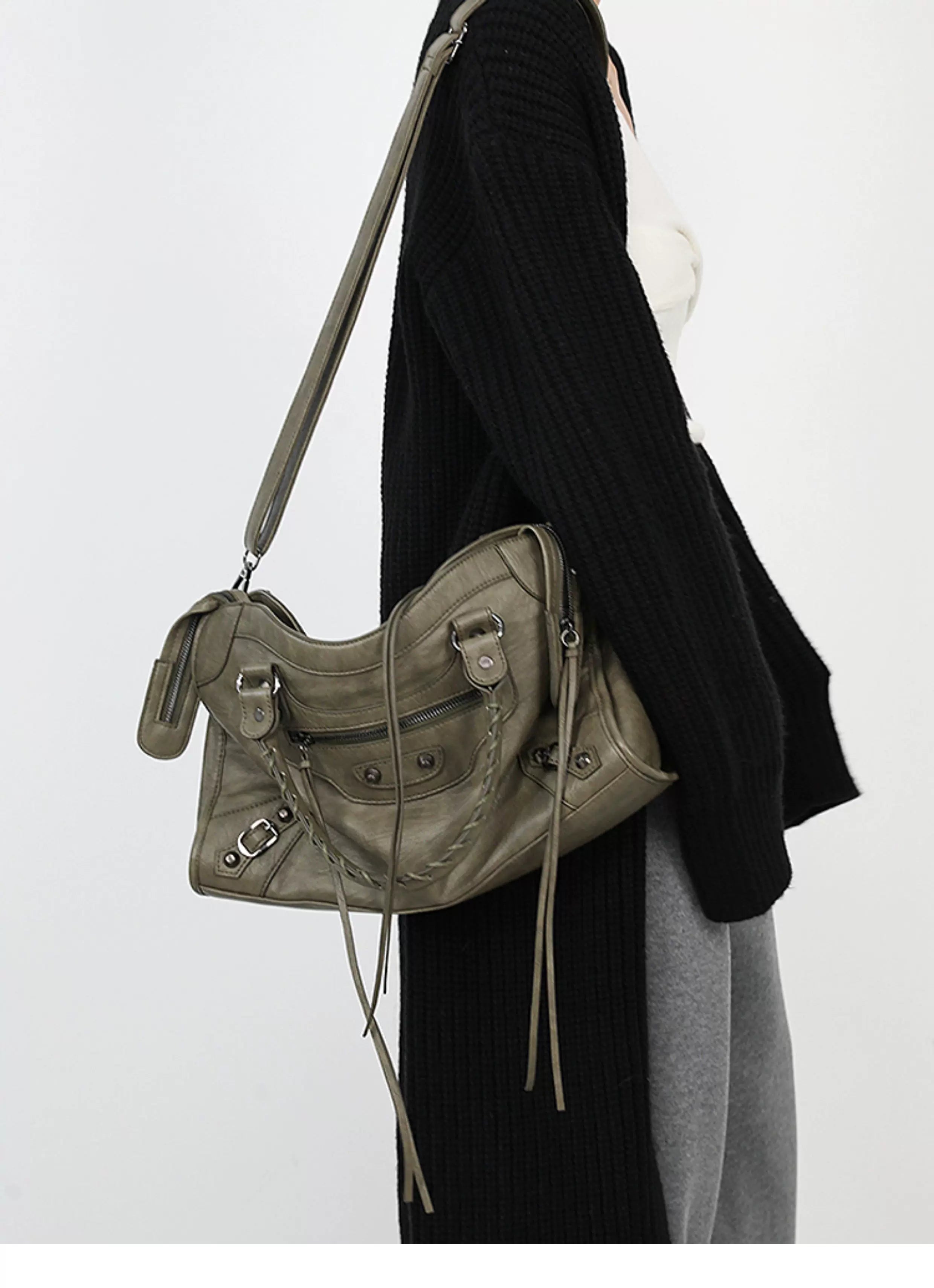 JANDRESS Paris Rivet Large Capacity Messenger Bag