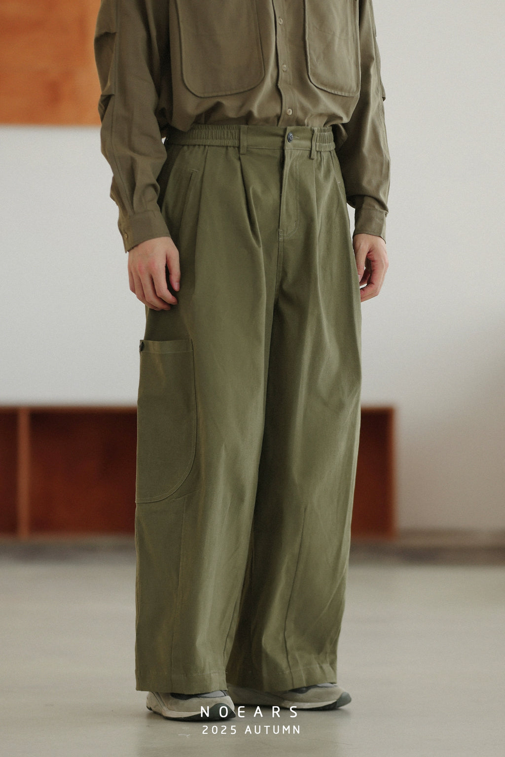 NOEARS Loose Straight Elastic Waist Slacks