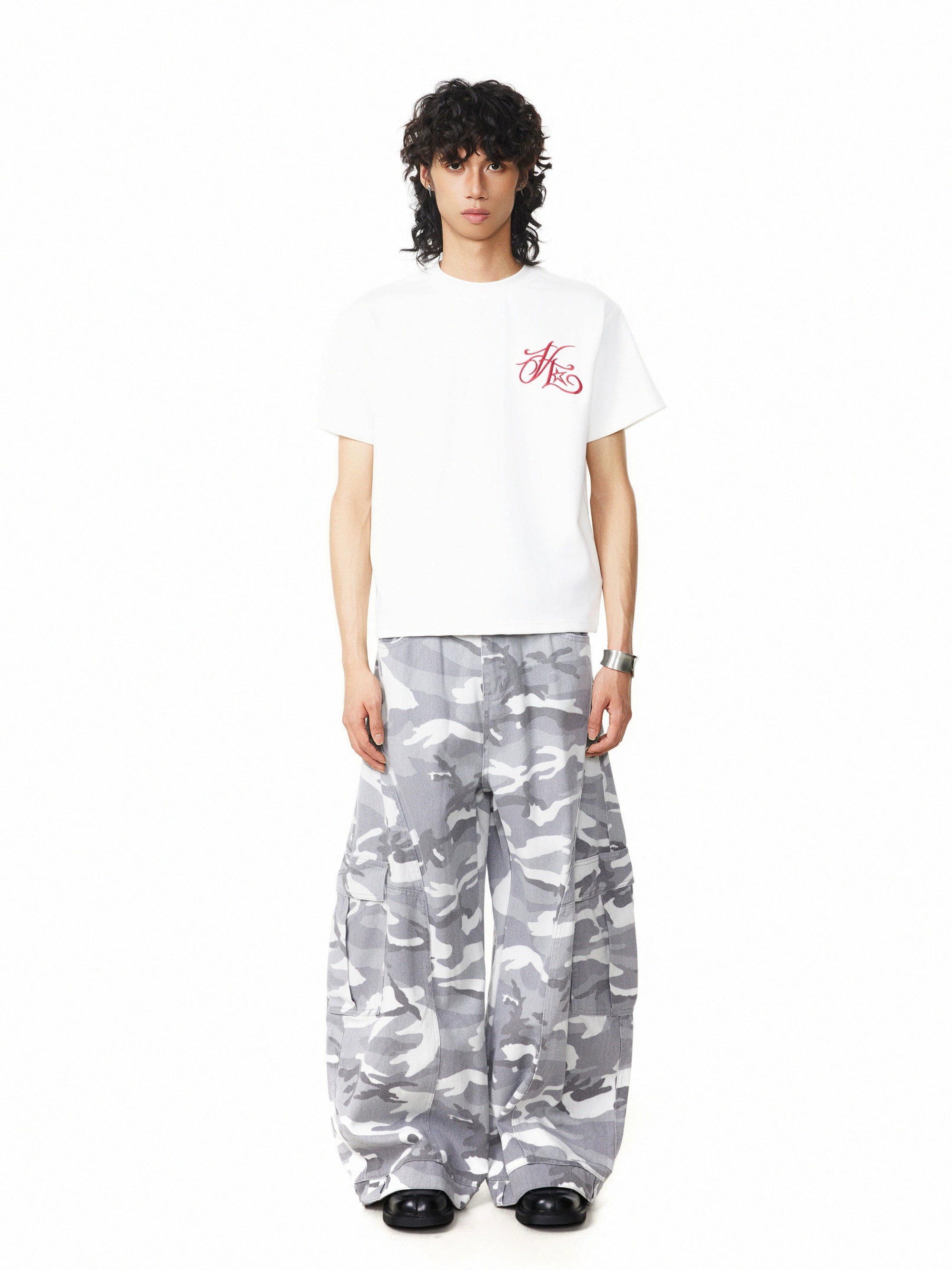 (Clearance) BTSG Vintage Embroidery Alphabet Hip Hop Front Shoulder Short Wide Tee