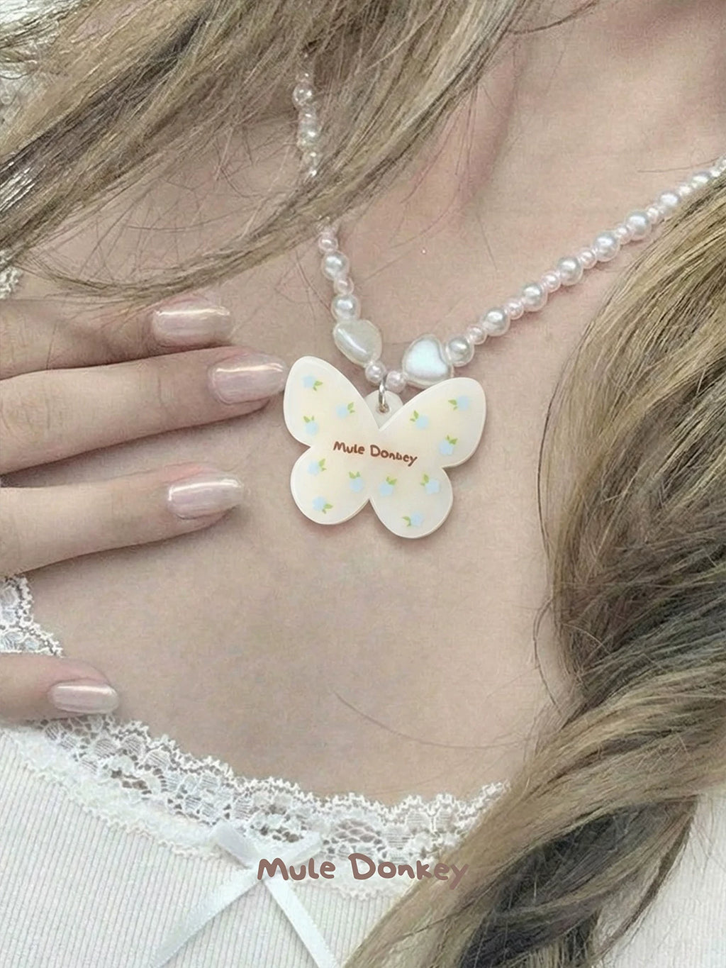 Mule Donkey White Floral Butterfly Hairpin