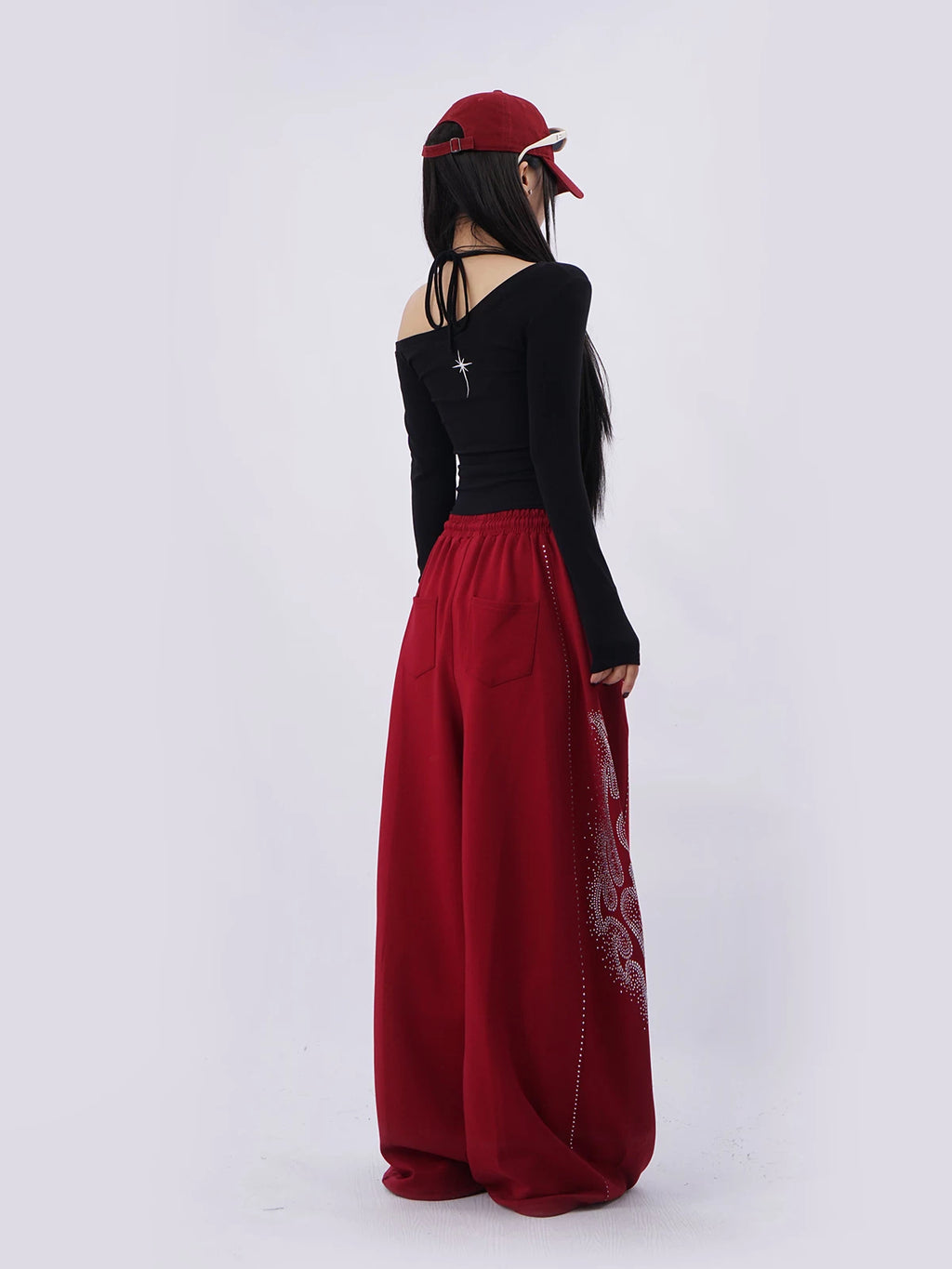 SAMUSAN Letter Embroidered Slanted Shoulder Long Sleeve