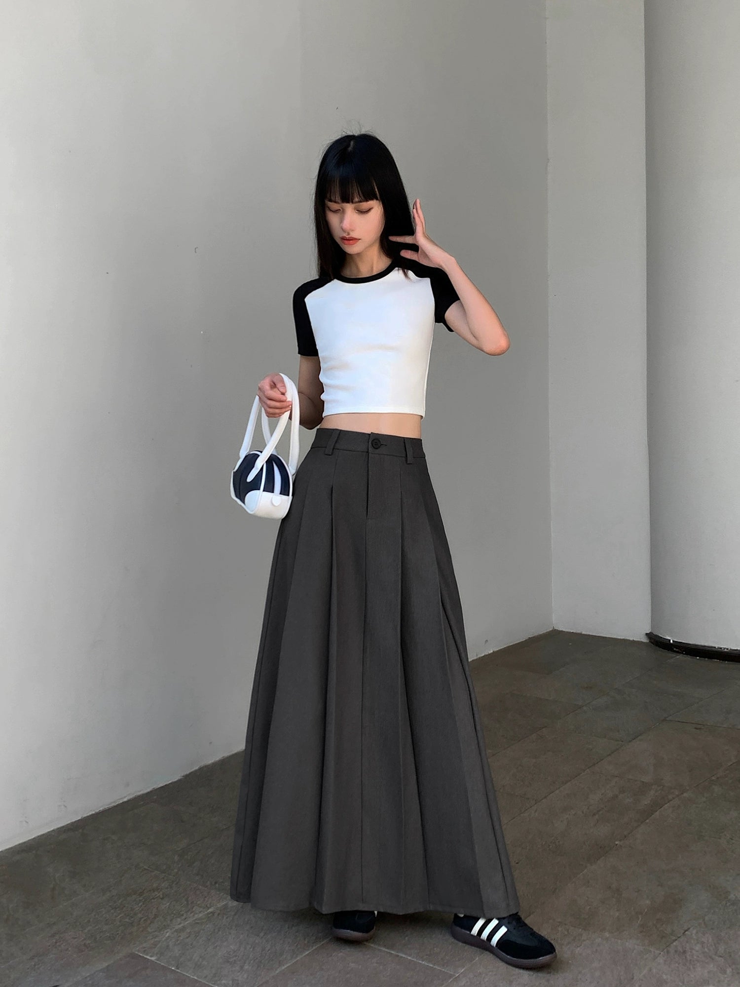 NEVA HU Thickened A-word Pleated Skirt
