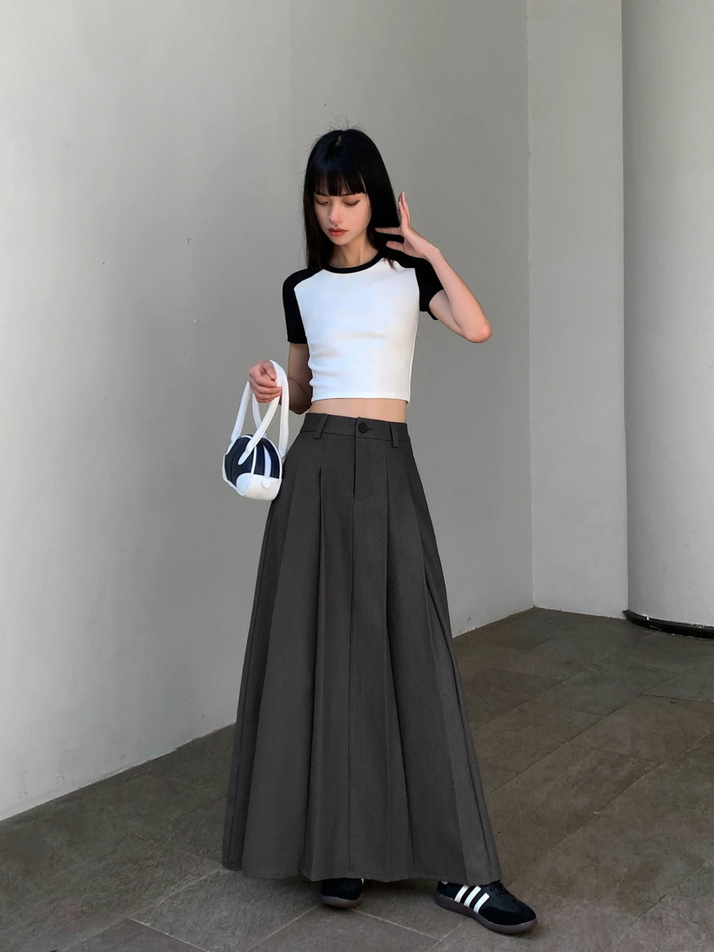 NEVA HU Thickened A-word Pleated Skirt