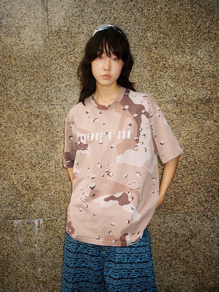 AVENUESON Desert Camouflage Classic LOGO Tee