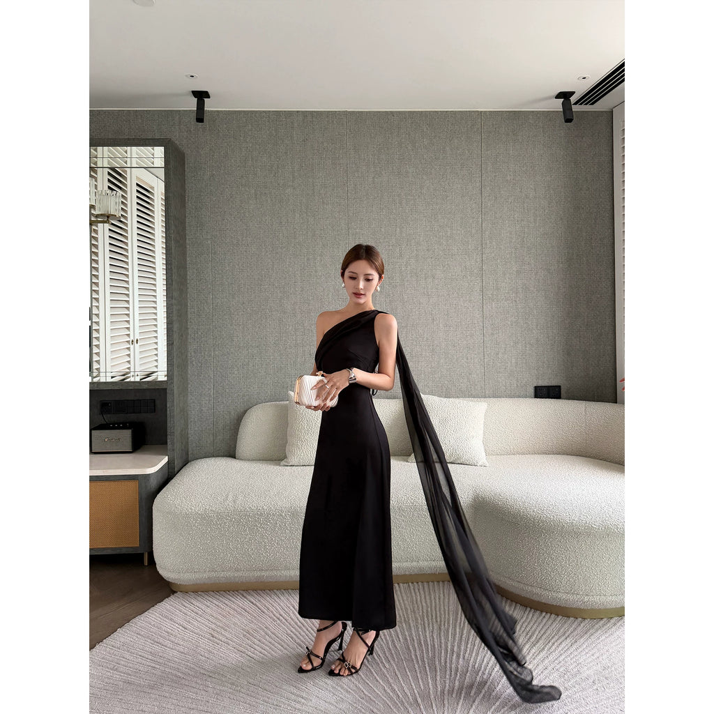 NEVA HU Temperament Satin Slanted Shoulder Streamer Dress