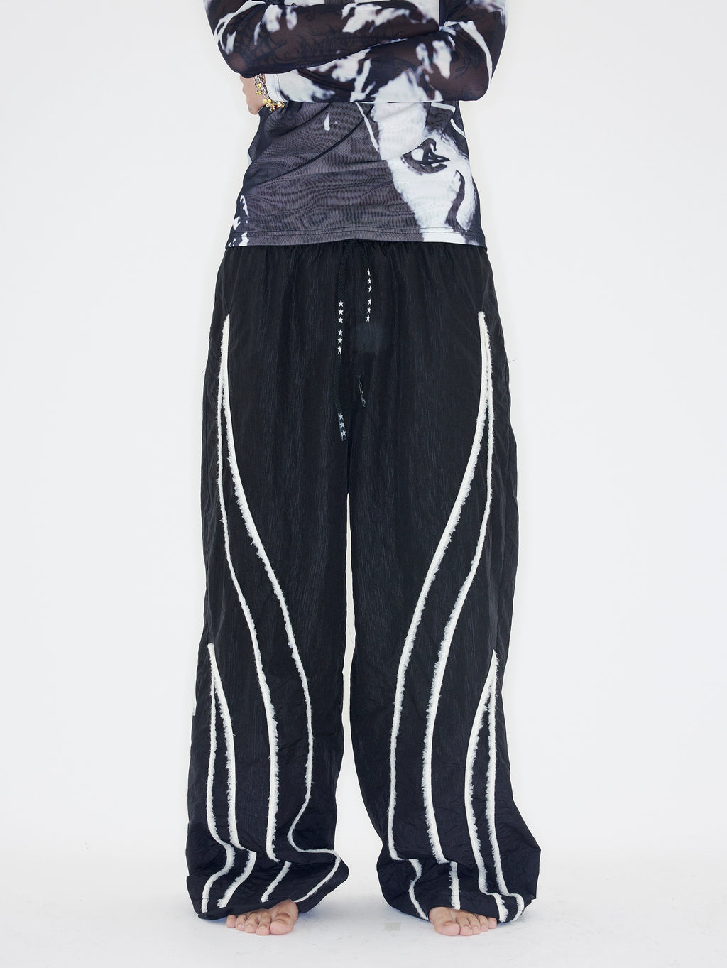 CHAI Splicing Bud Strip Casual Micro-pleated Nylon Trousers