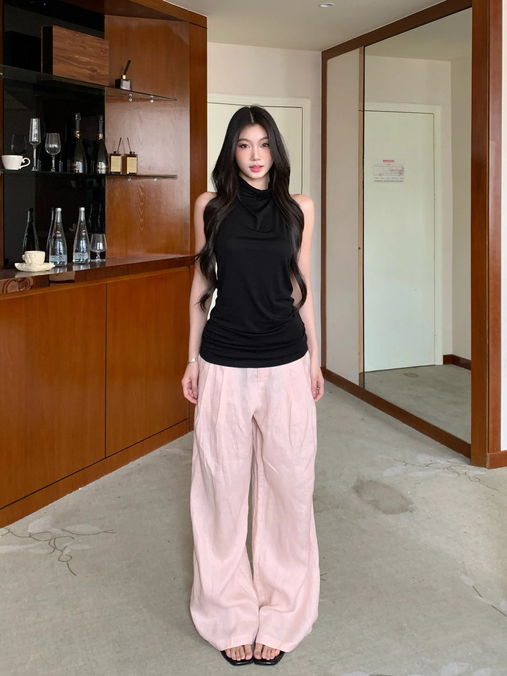 WITHMIN Low-rise Pleated Wide-leg Floor-mopping Trousers