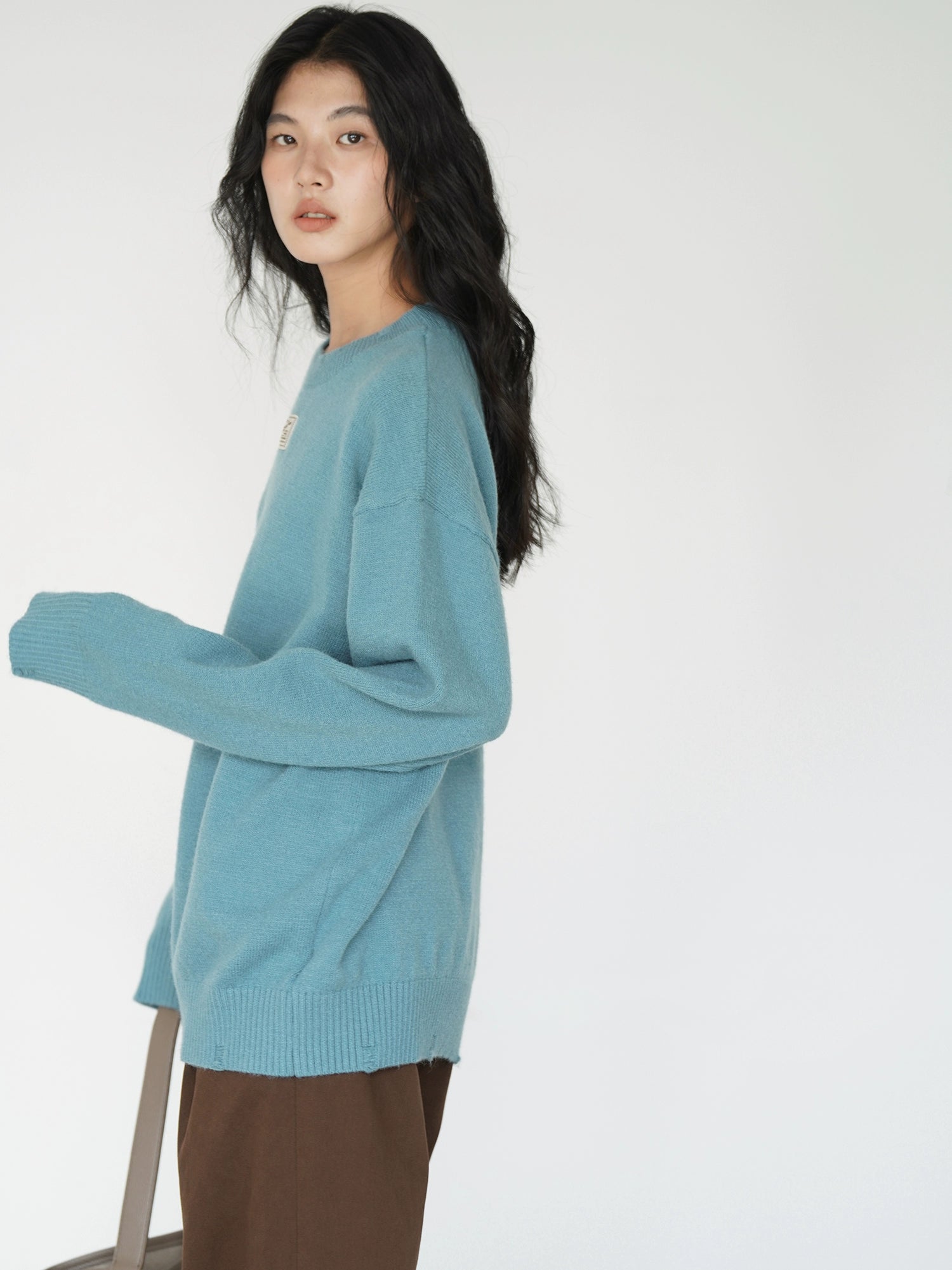 EIGHTHMONTH Lazy Style Crew Neck Pullover Loose Knitted Sweater