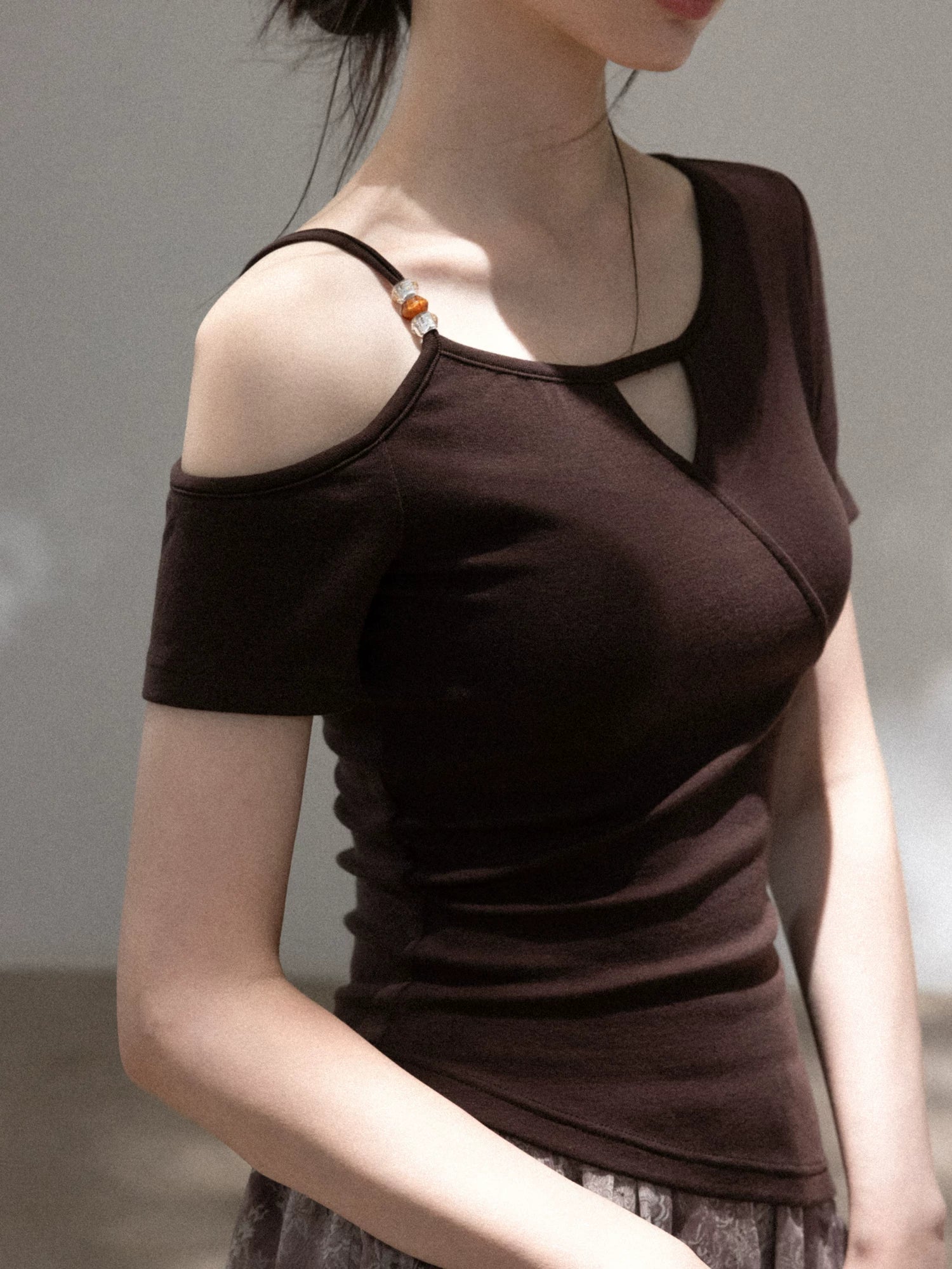 Cantonstory Slanted Shoulder Beaded Slim Tee Skirt Set