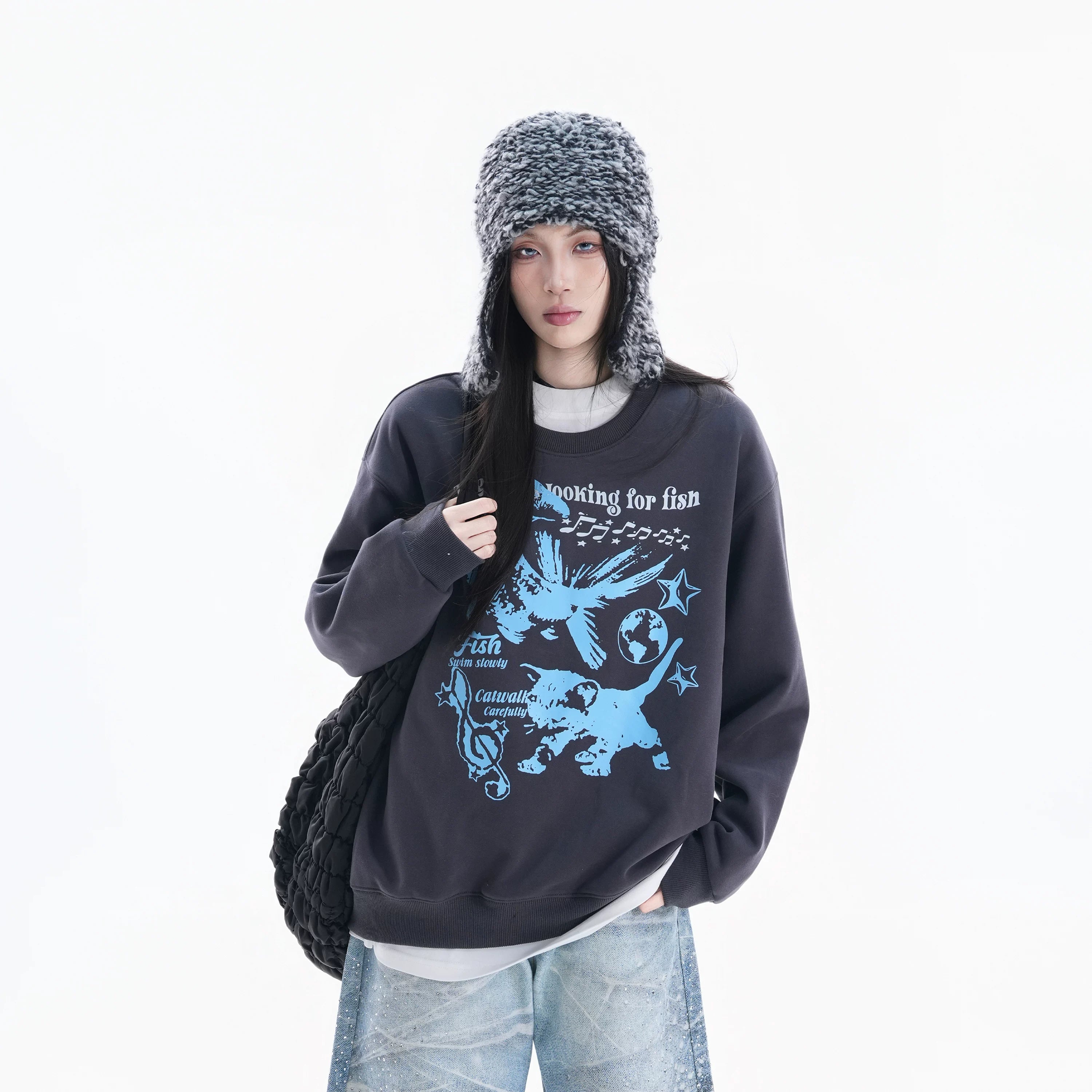 Zuocisankon Retro Cat Print Crew Neck Fleece Sweater