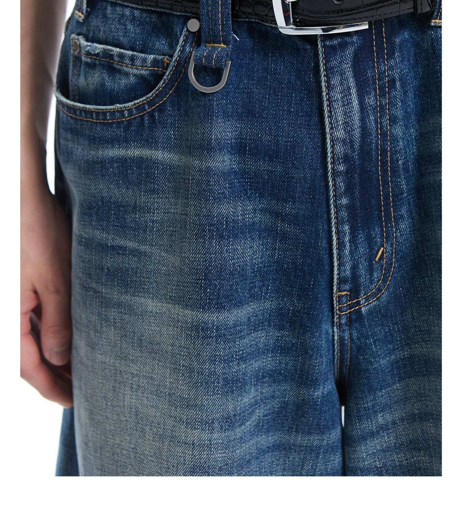 TERRAINCOGNITA Loose and Old Seven-point Denim Shorts