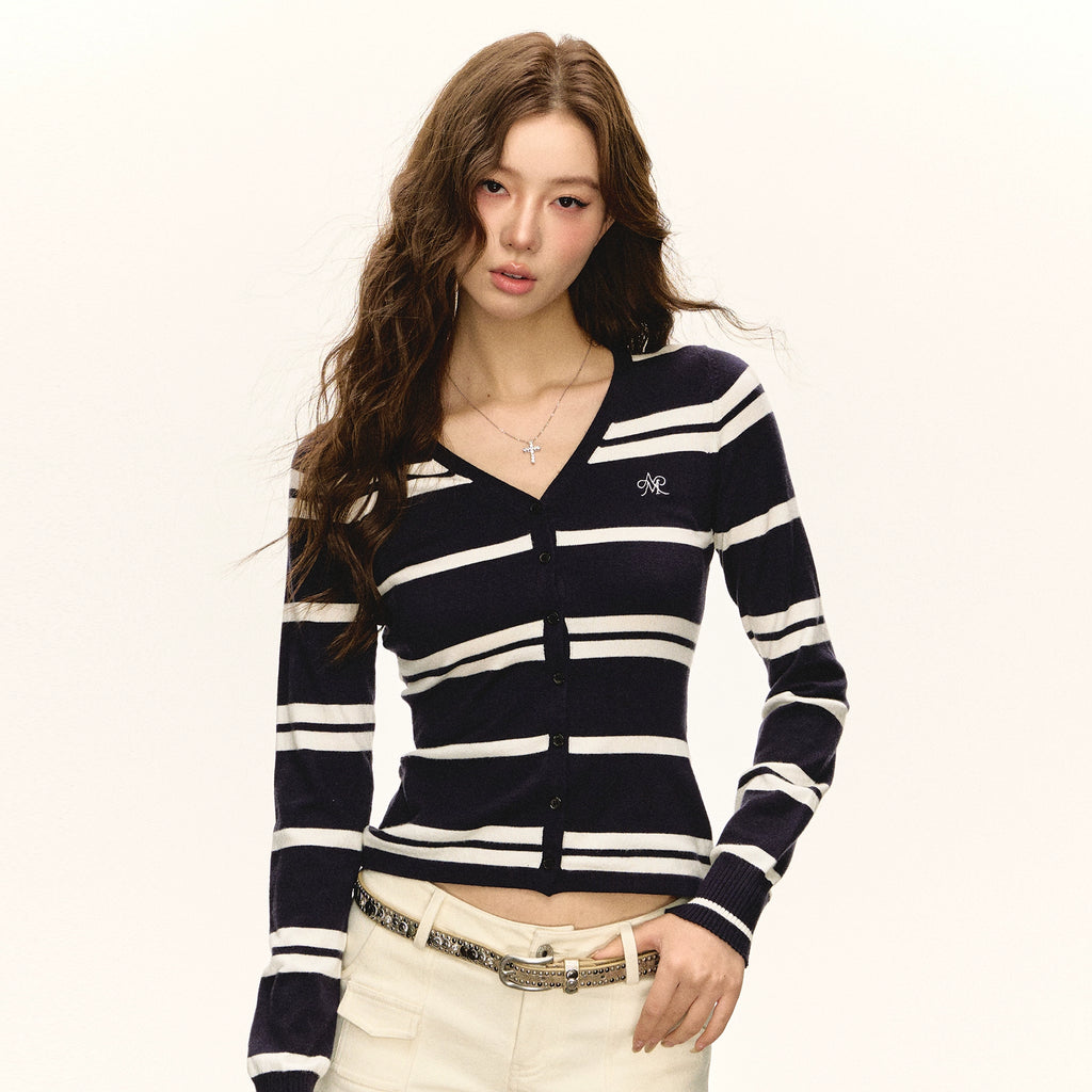 Ariseism Vintage V-Neck Knitted Cardigan