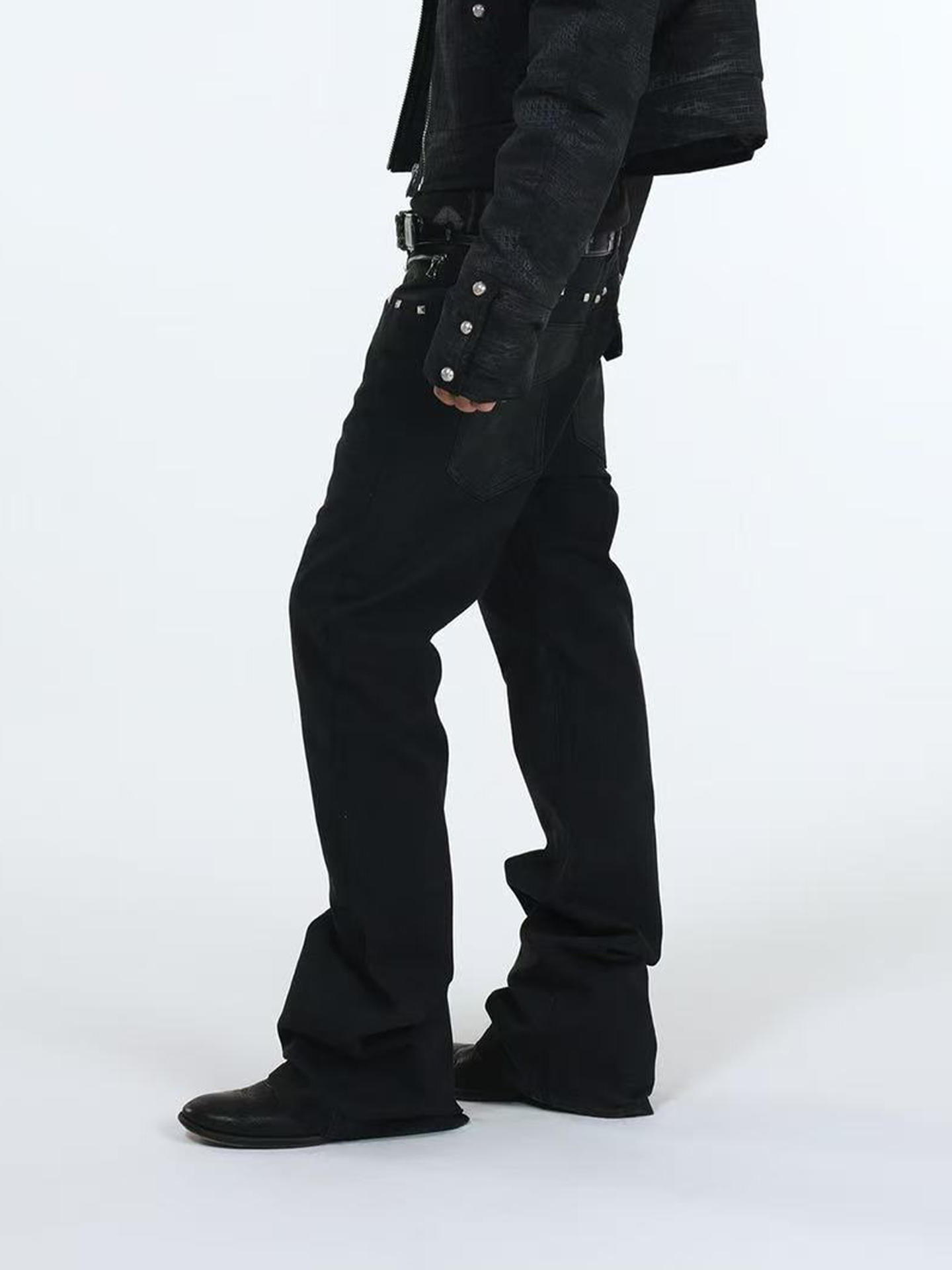 DETW Metal Rivet Zipper Stacked Jeans