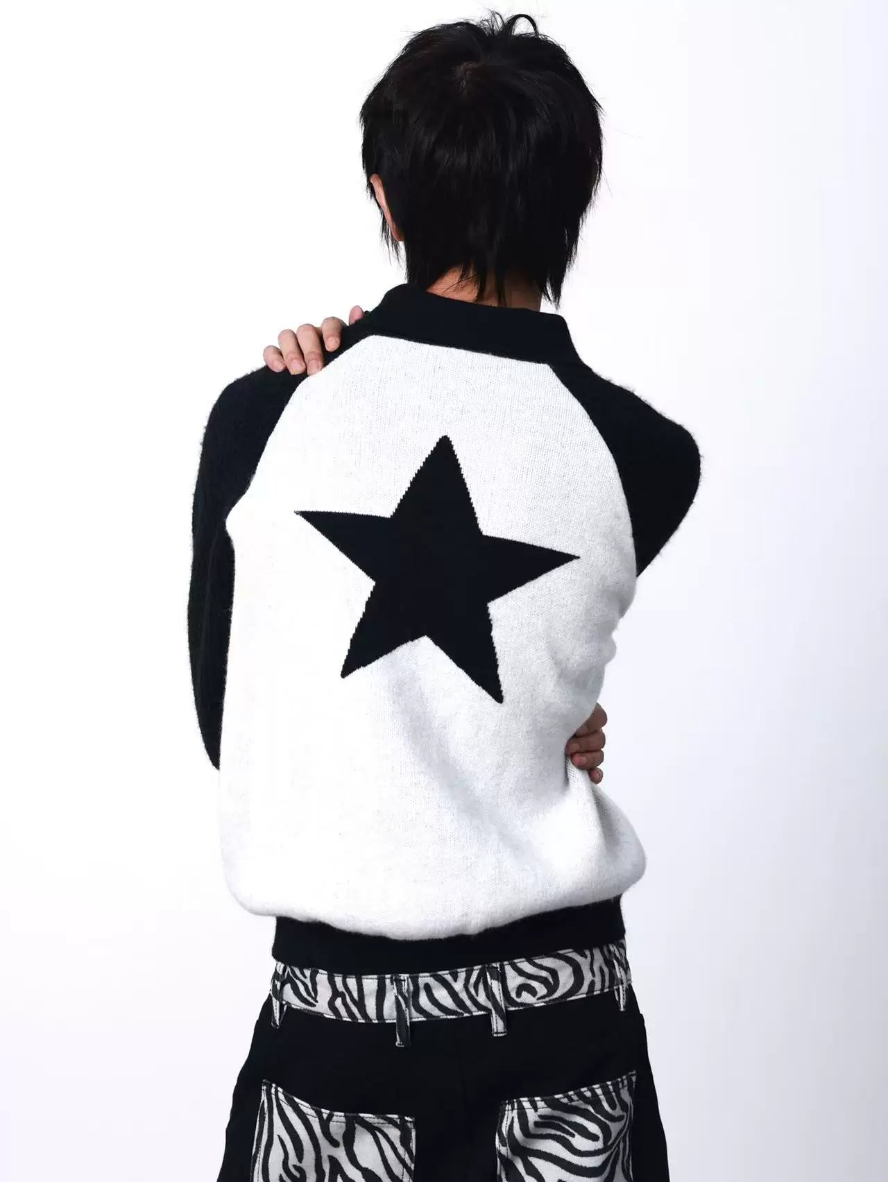 DETW Vintage Contrasting Print Knitted Sweater
