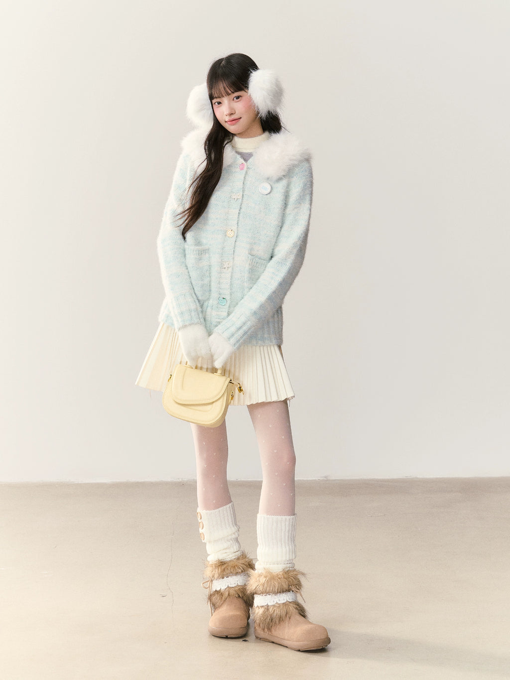 Umoumo Gradual Change Fur Collar Plush Hooded Cardigan
